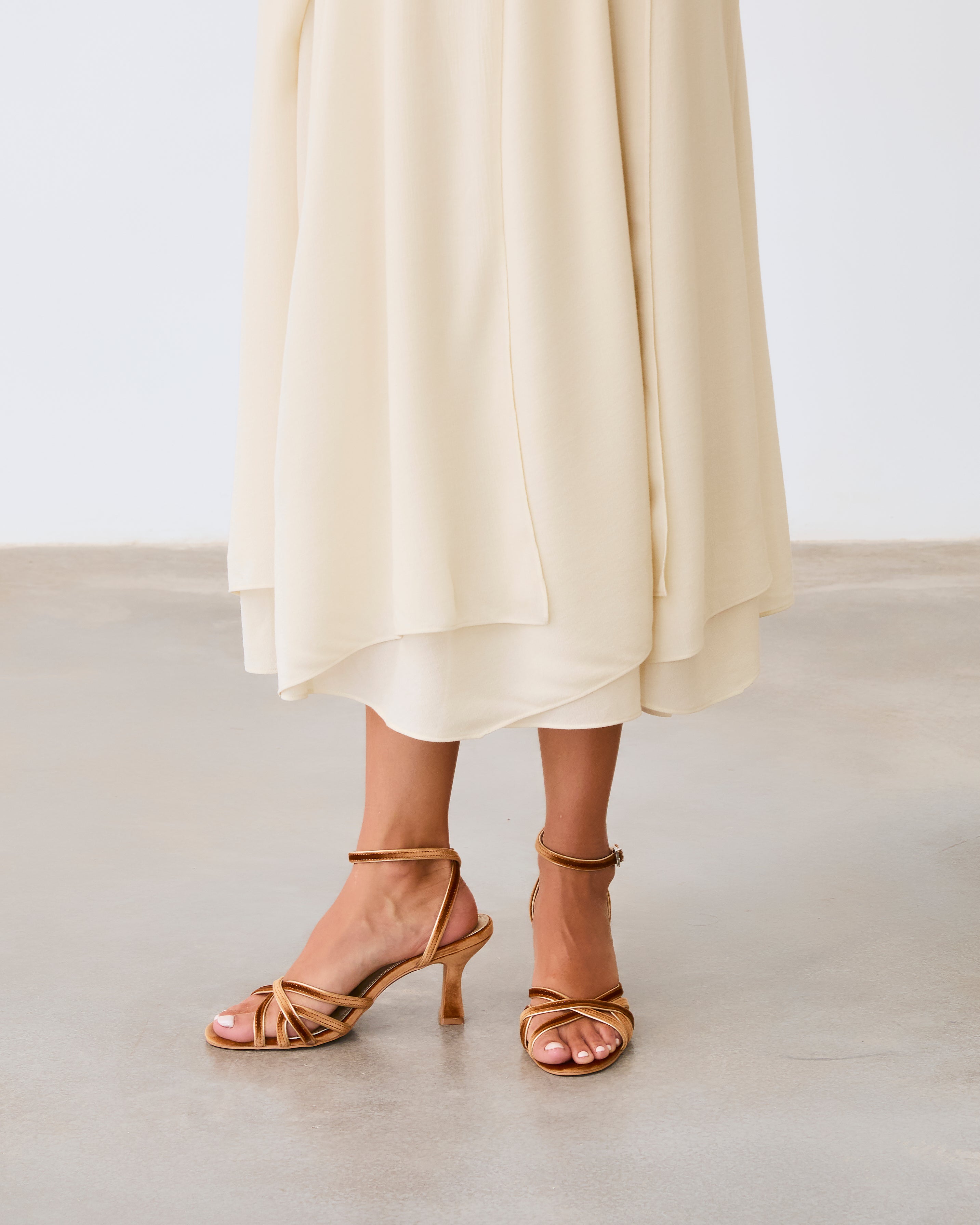 MIM Sandalia de tacón NYA PETIT OCRE VELVET
