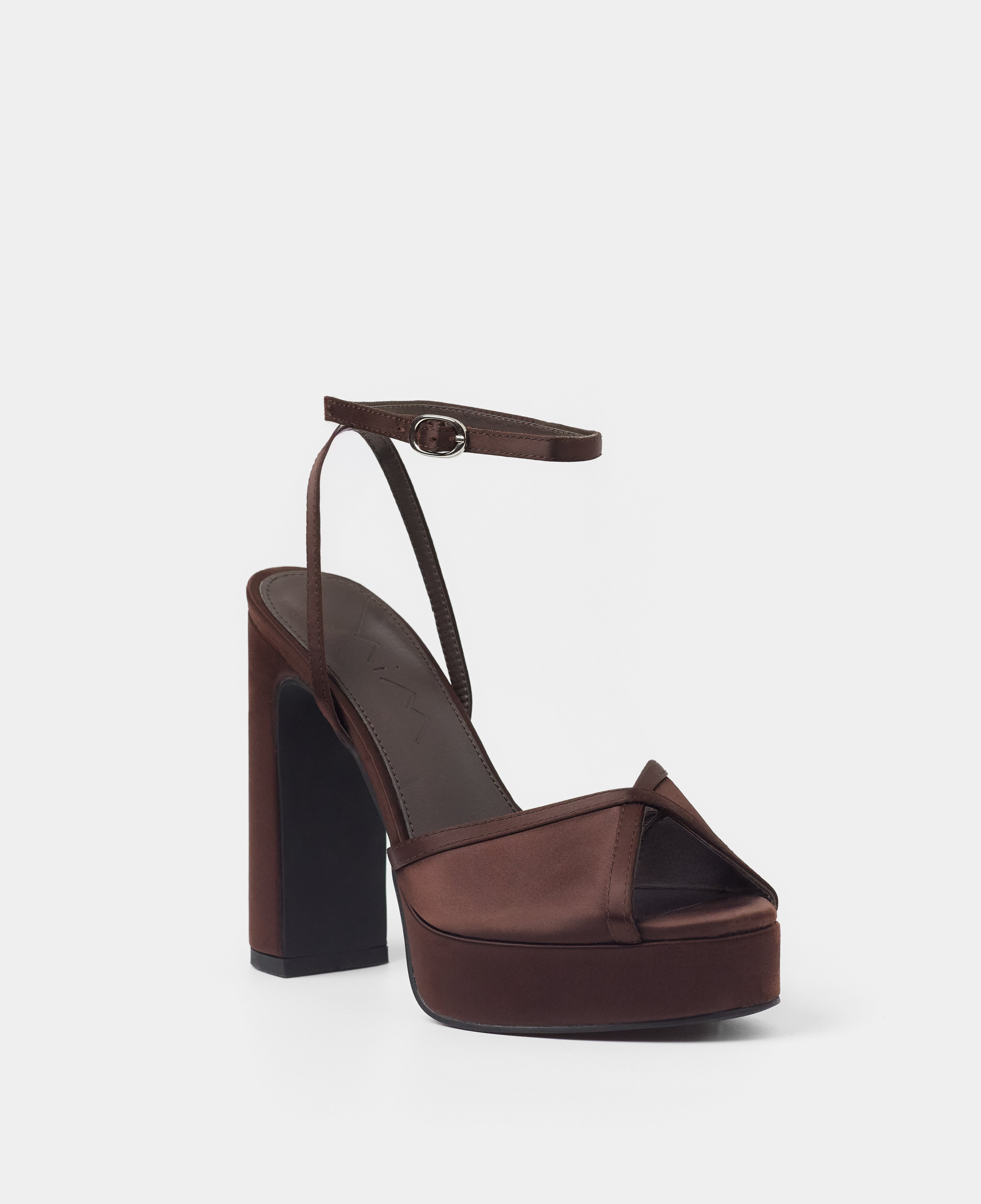 MIM Sandalia de tacón OCLA CHOCOLATE SATIN
