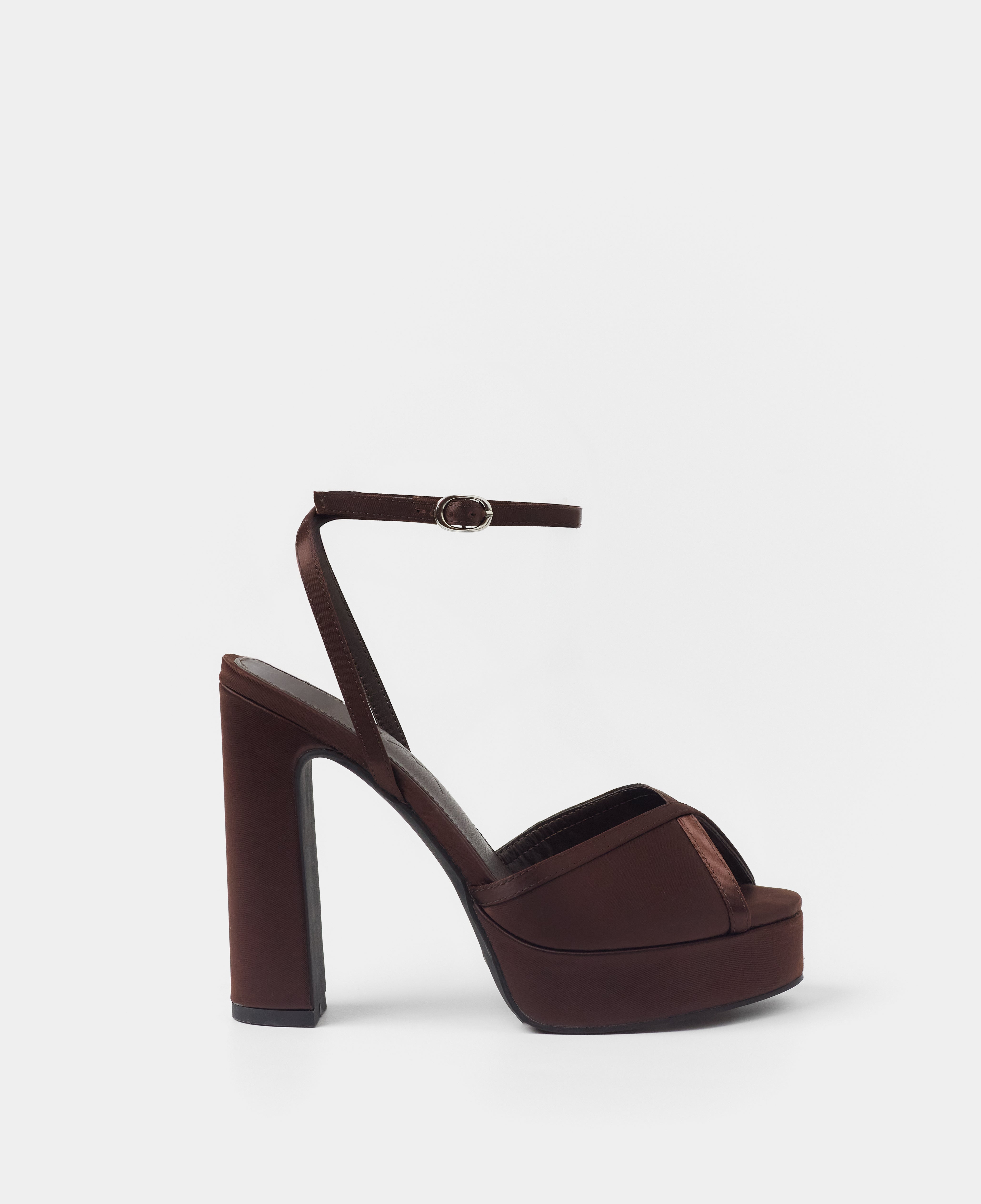 MIM Sandalia de tacón OCLA CHOCOLATE SATIN