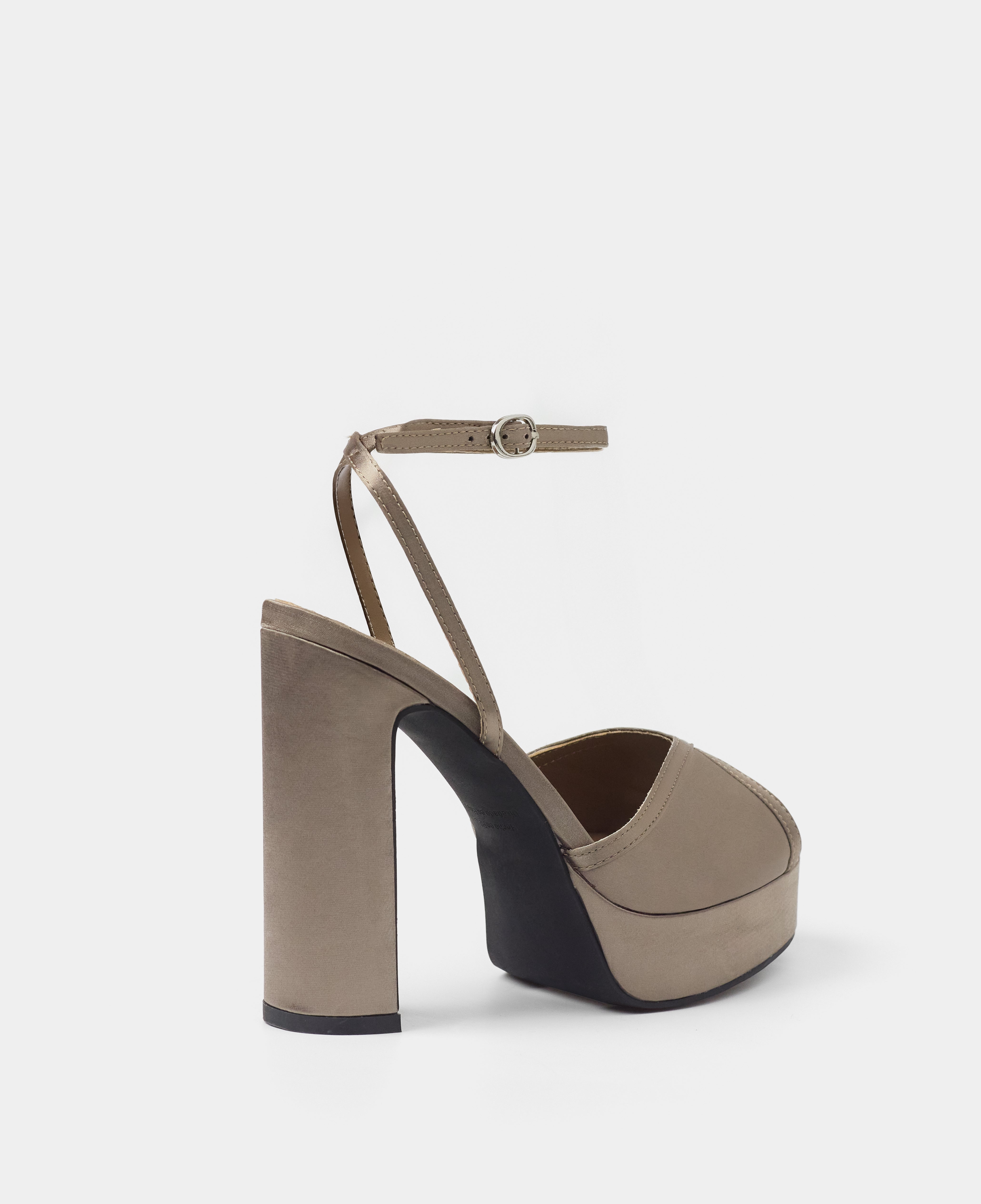 MIM Sandalia de tacón OCLA GRIS SATIN