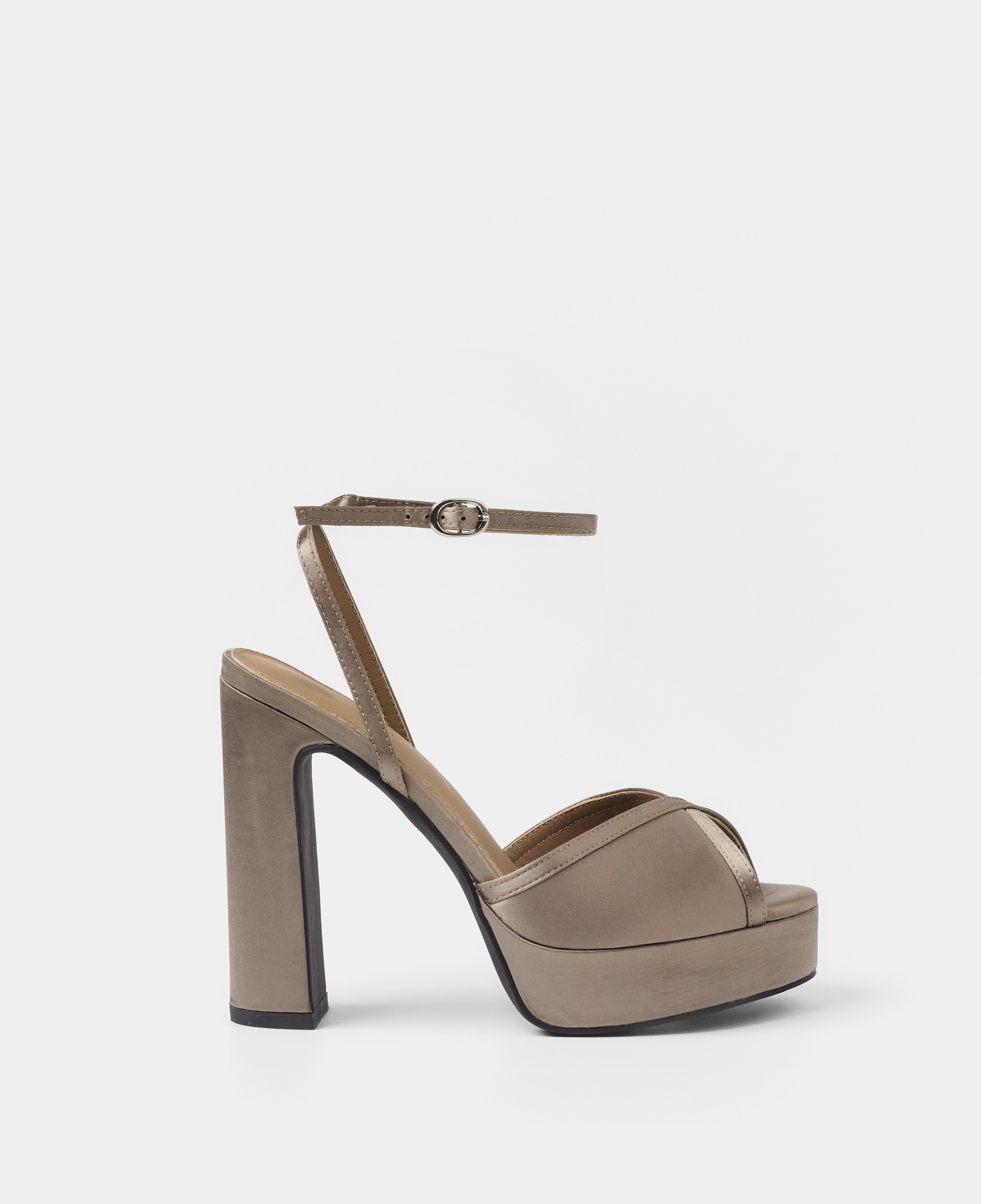 MIM Sandalia de tacón OCLA GRIS SATIN
