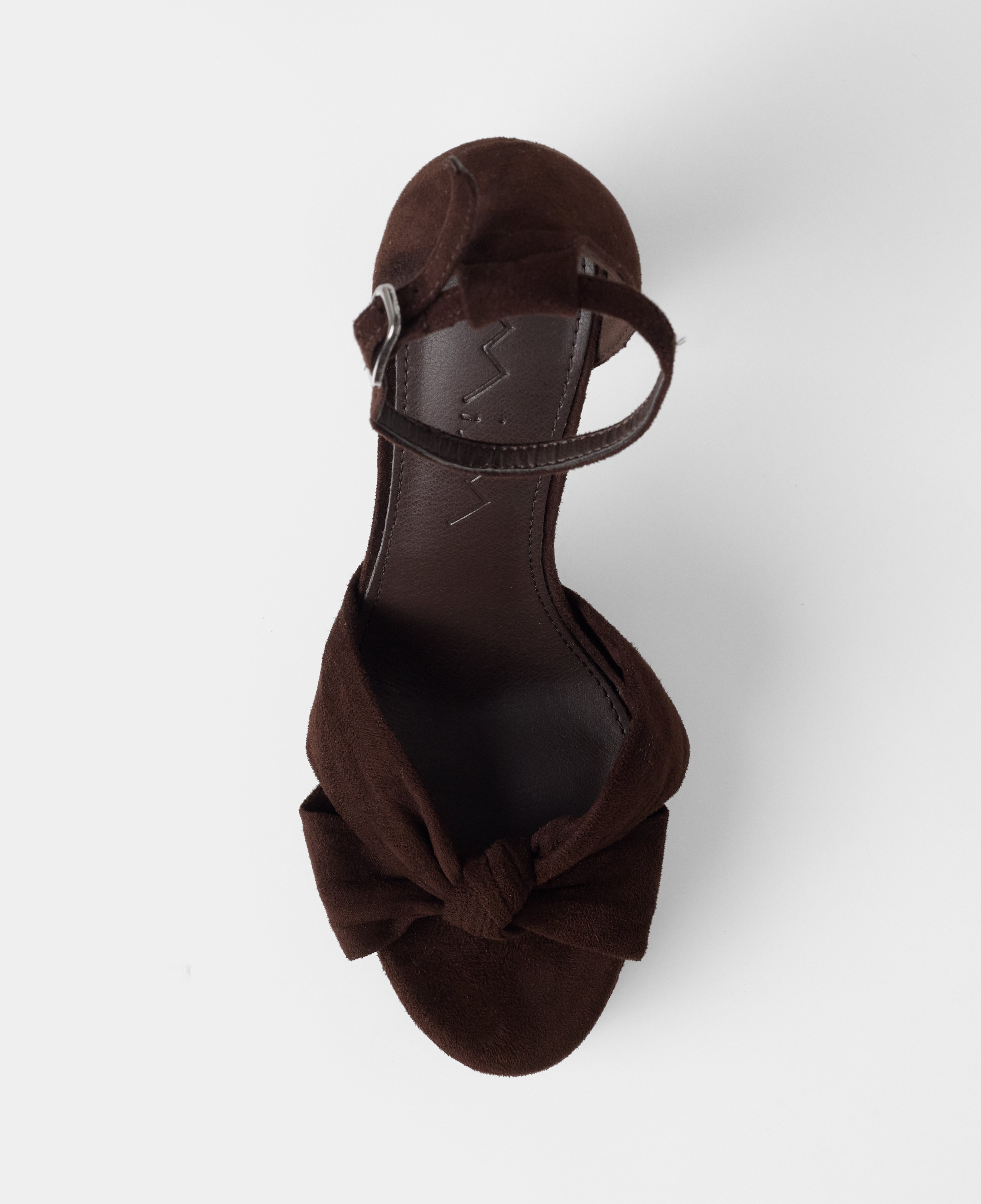 MIM Sandalia de tacón OFE CHOCOLATE