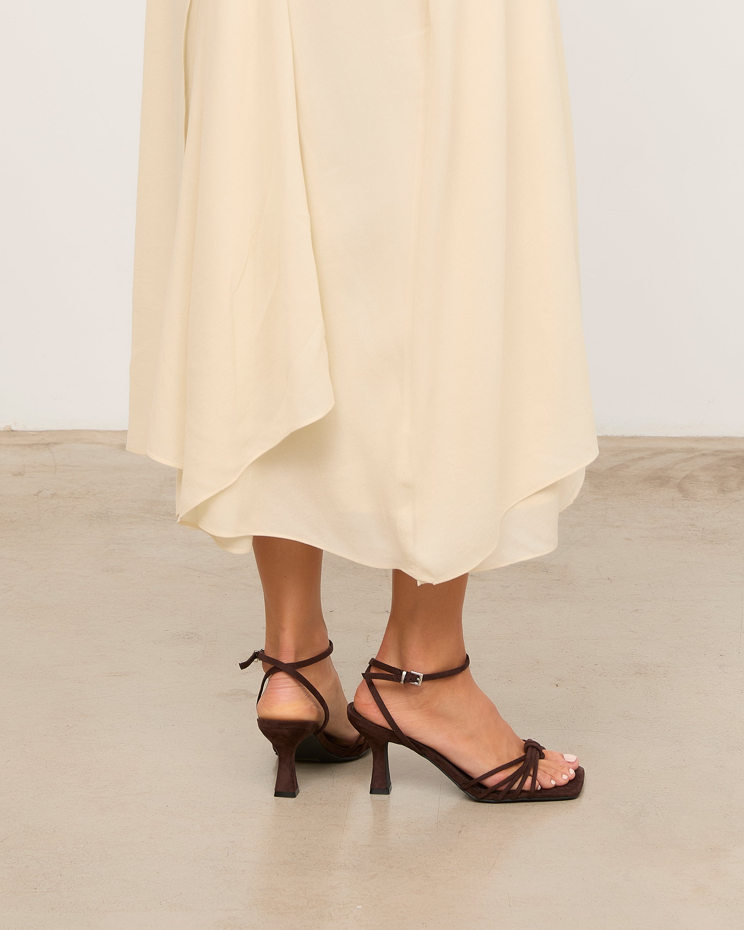 MIM Sandalia de tacón PAM CHOCOLATE