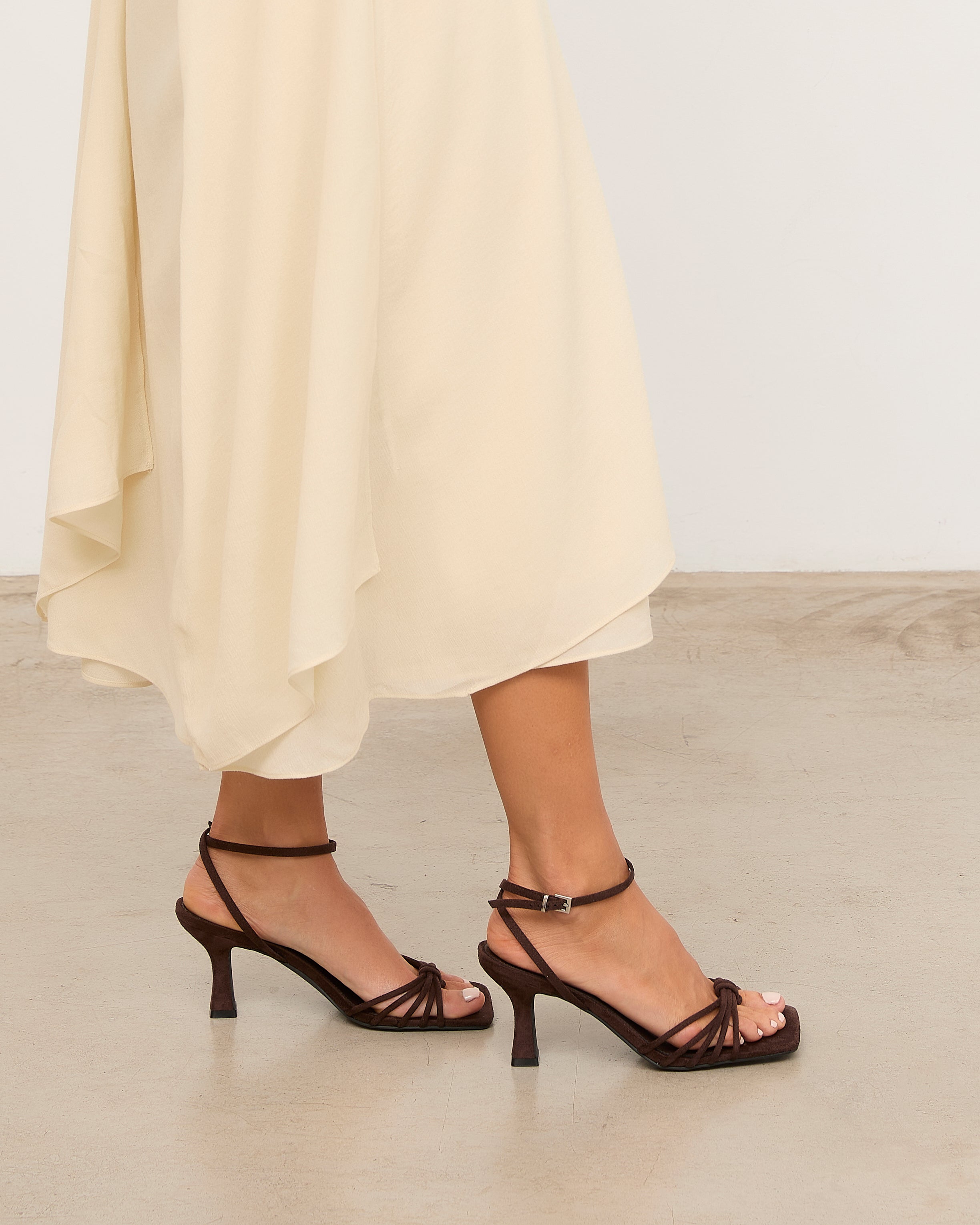 MIM Sandalia de tacón PAM CHOCOLATE