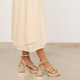 MIM Sandalia de tacón SKY DORADO