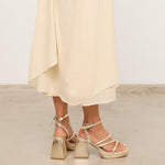 MIM Sandalia de tacón SKY DORADO