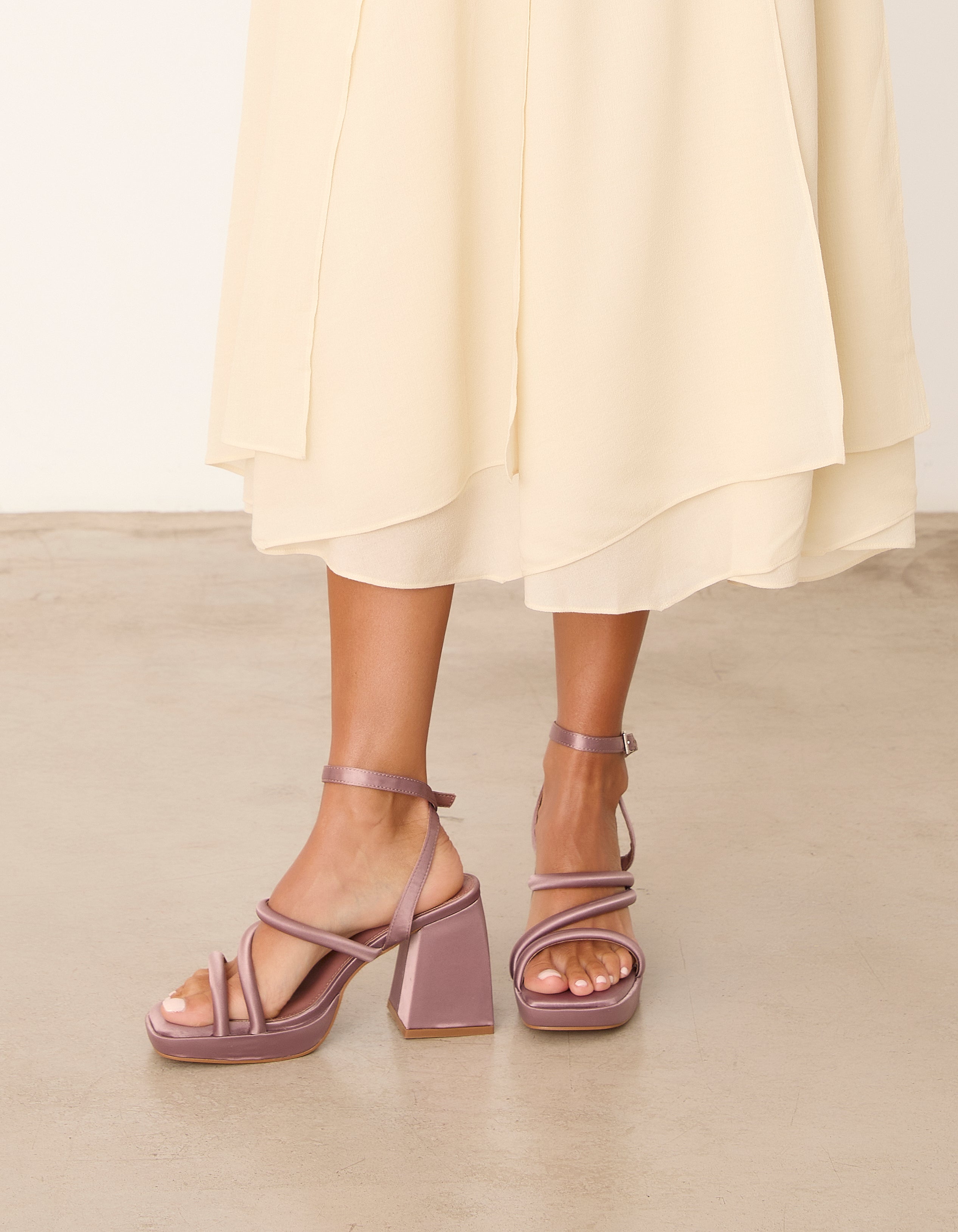 MIM Sandalia de tacón SKY MALVA