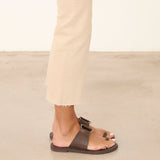 MIM Sandalia plana LOLA CHOCOLATE SNAKE