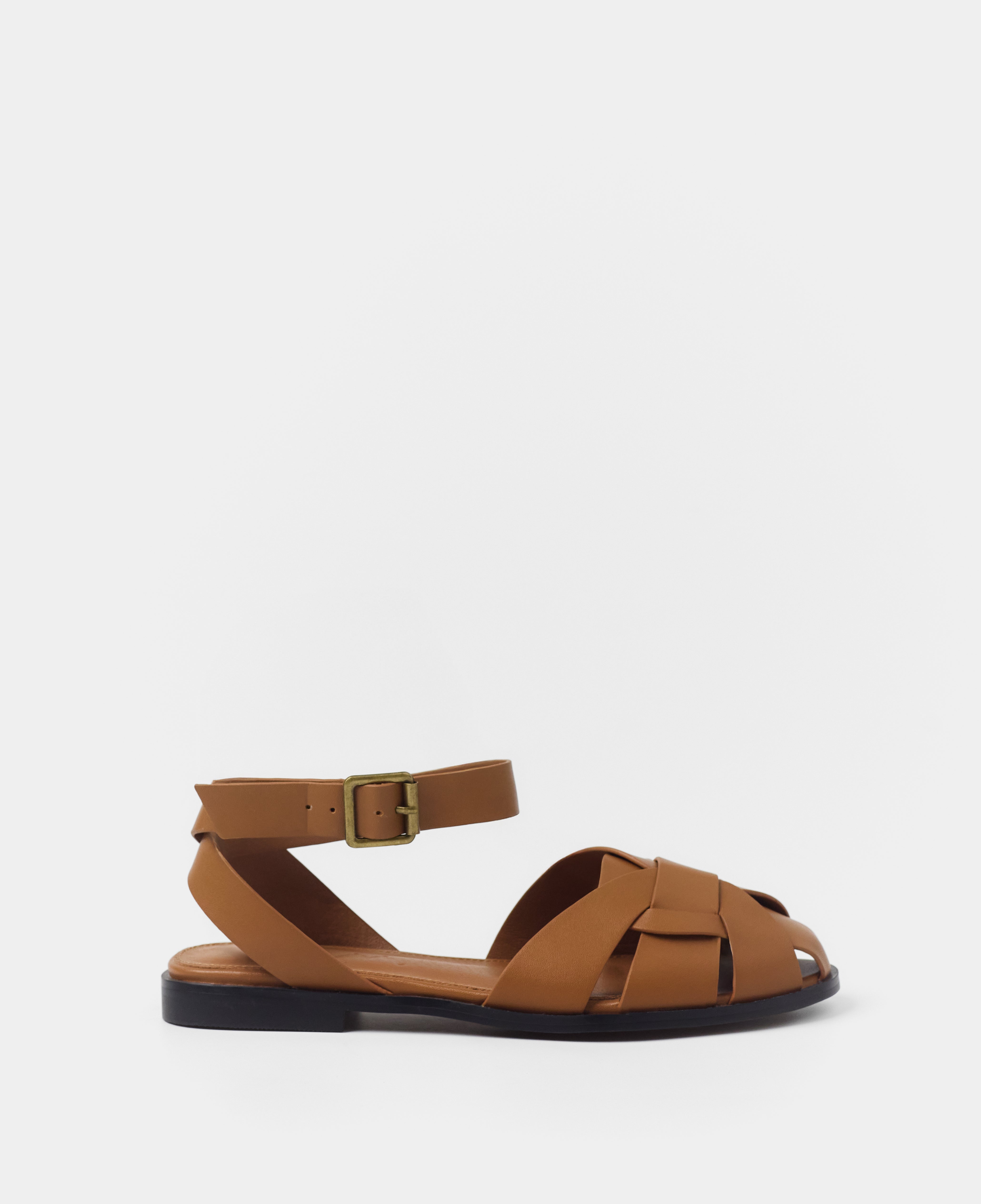 MIM Sandalia plana ODD CAMEL