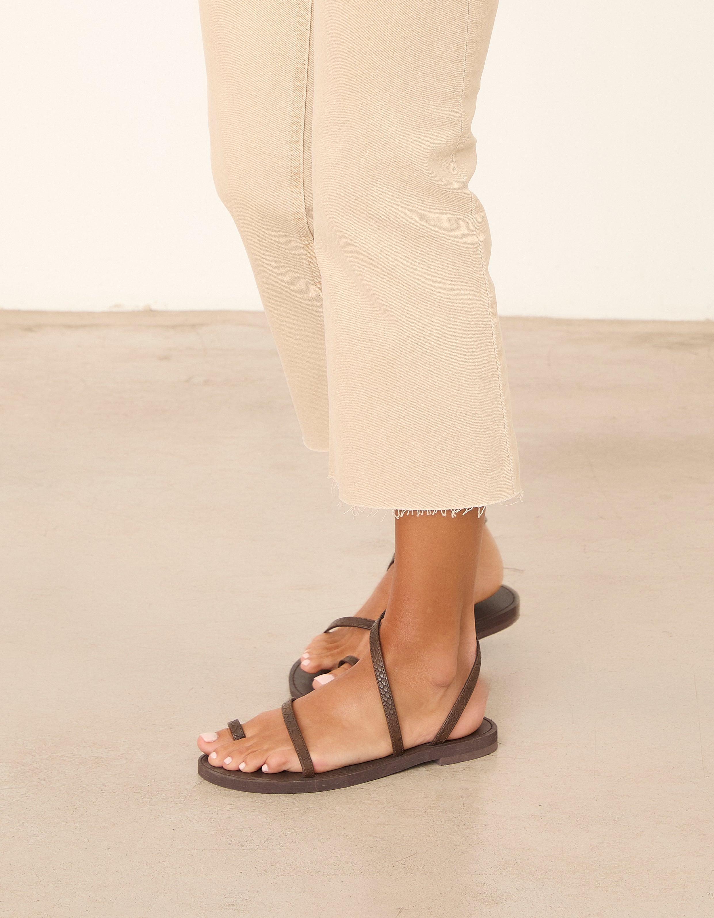 MIM Sandalia plana SIRENA CHOCOLATE SNAKE