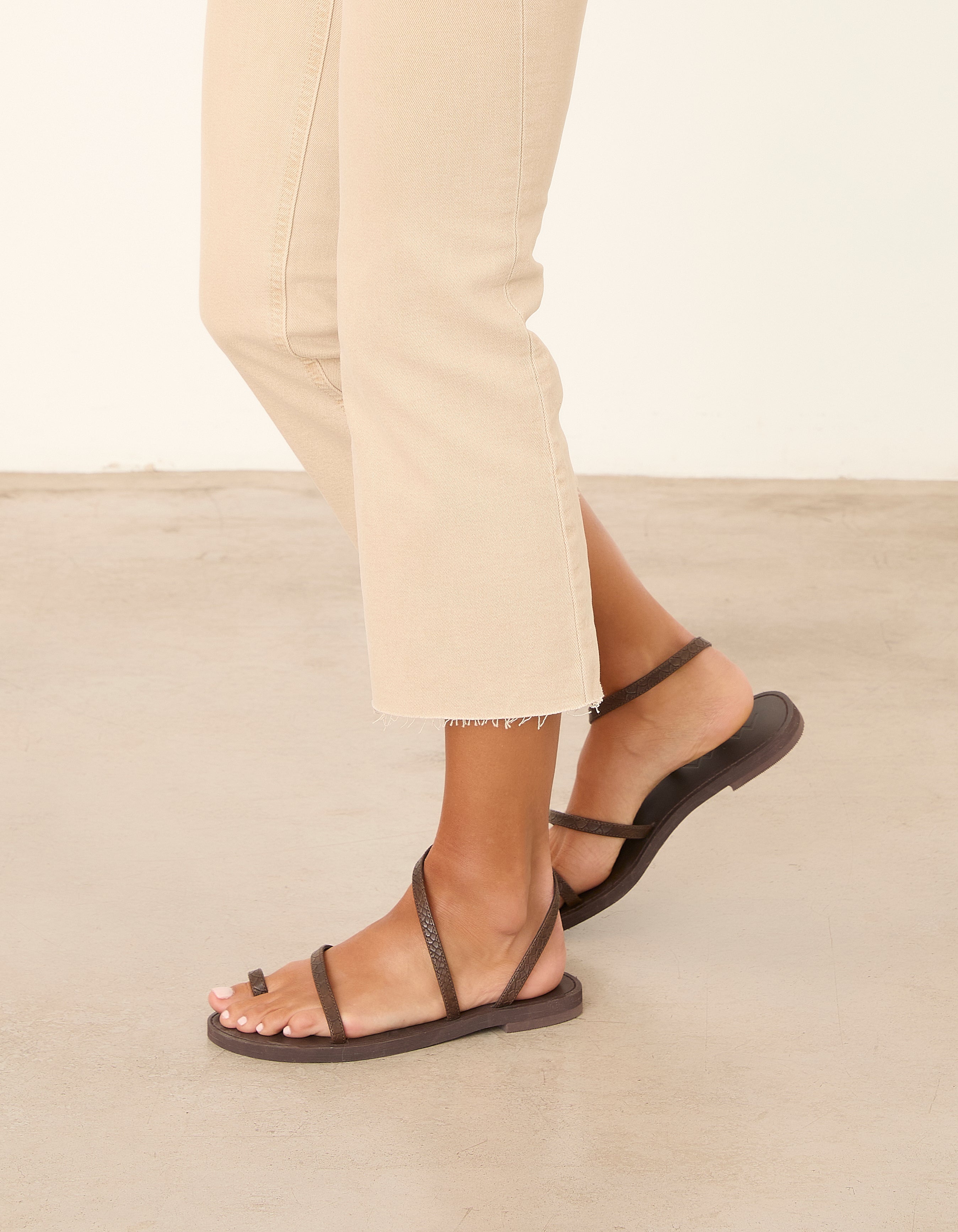 MIM Sandalia plana SIRENA CHOCOLATE SNAKE