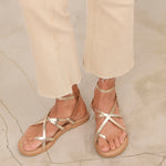 MIM Sandalia plana ZAYN DORADO