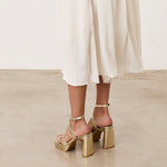 Mim shoes Sandalia de tacón GERY DORADO