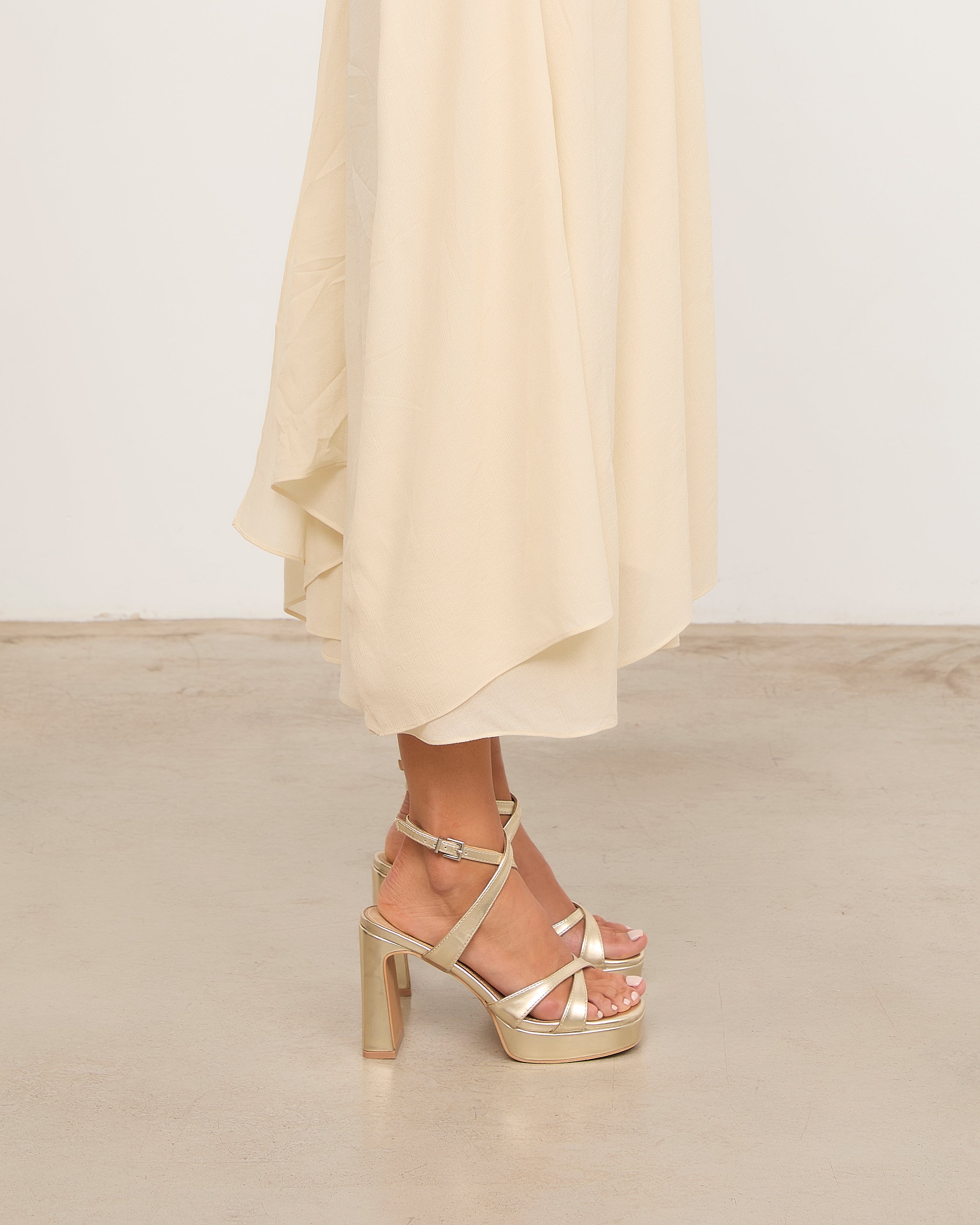 Mim shoes Sandalia de tacón GERY DORADO