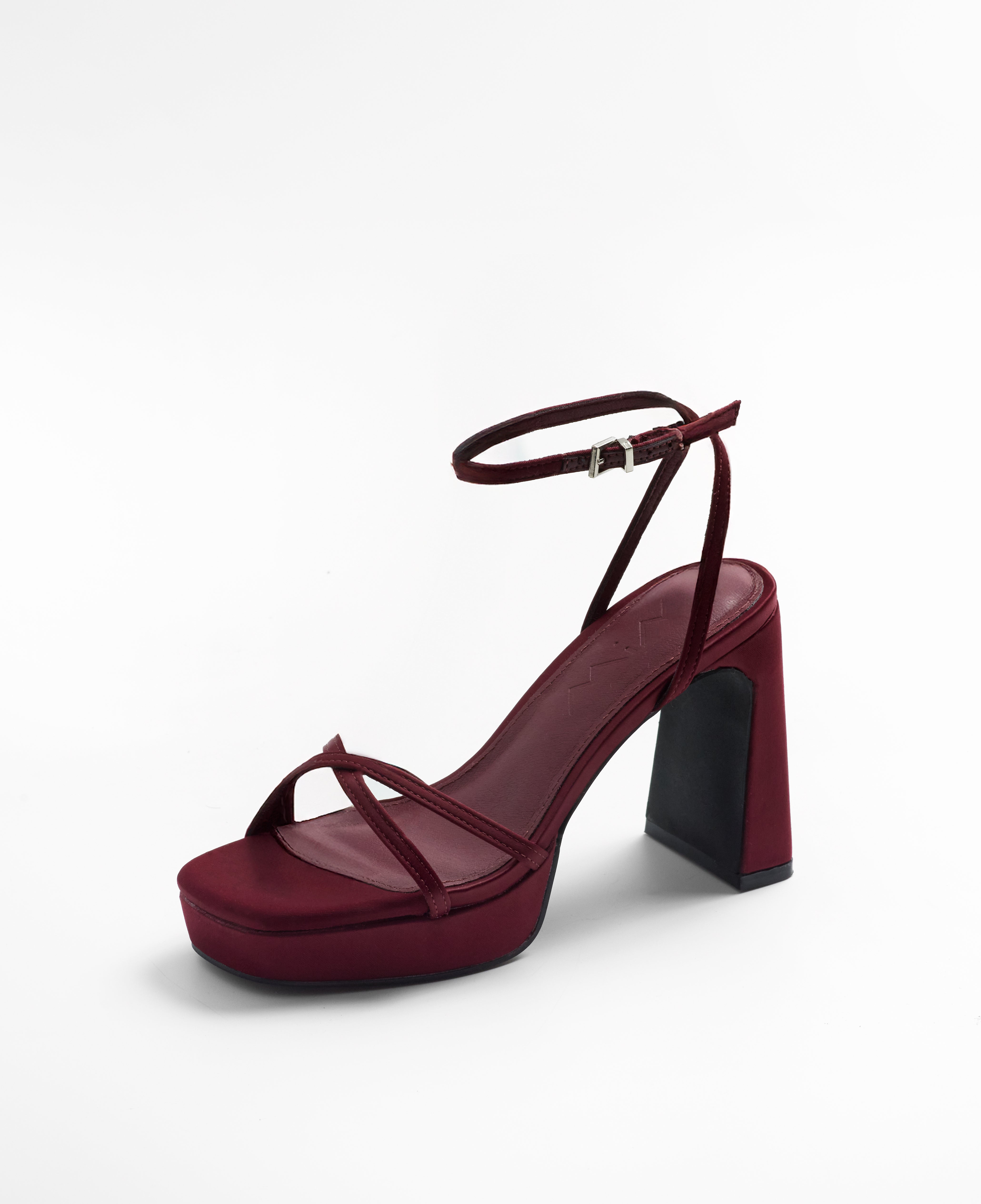 Mim shoes Sandalia de tacón GRETA BURDEOS SATIN