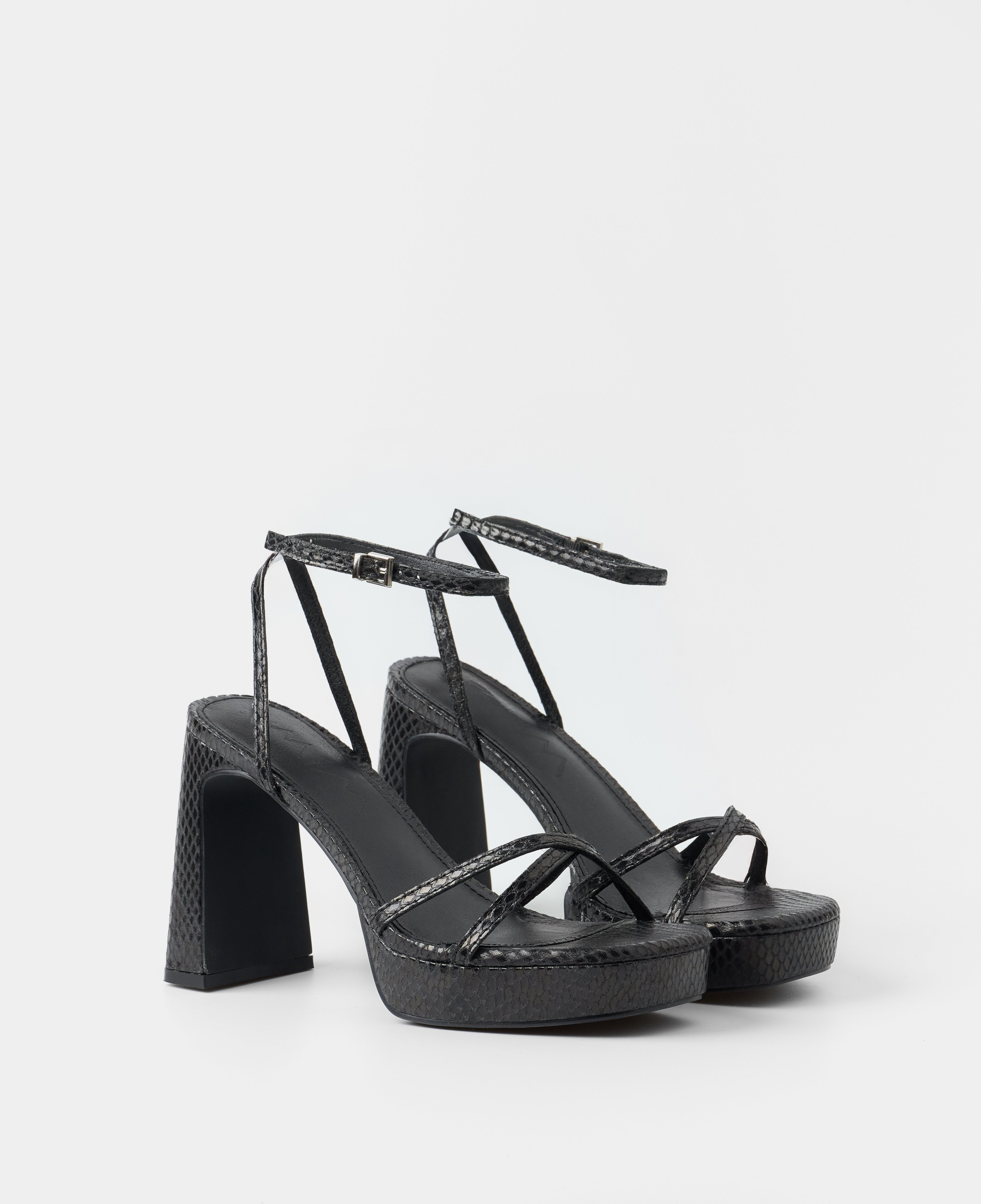 Mim shoes Sandalia de tacón GRETA NEGRO SNAKE