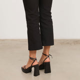 Mim shoes Sandalia de tacón GRETA NEGRO SNAKE