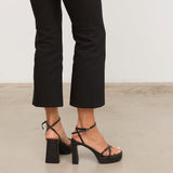 Mim shoes Sandalia de tacón GRETA NEGRO SNAKE