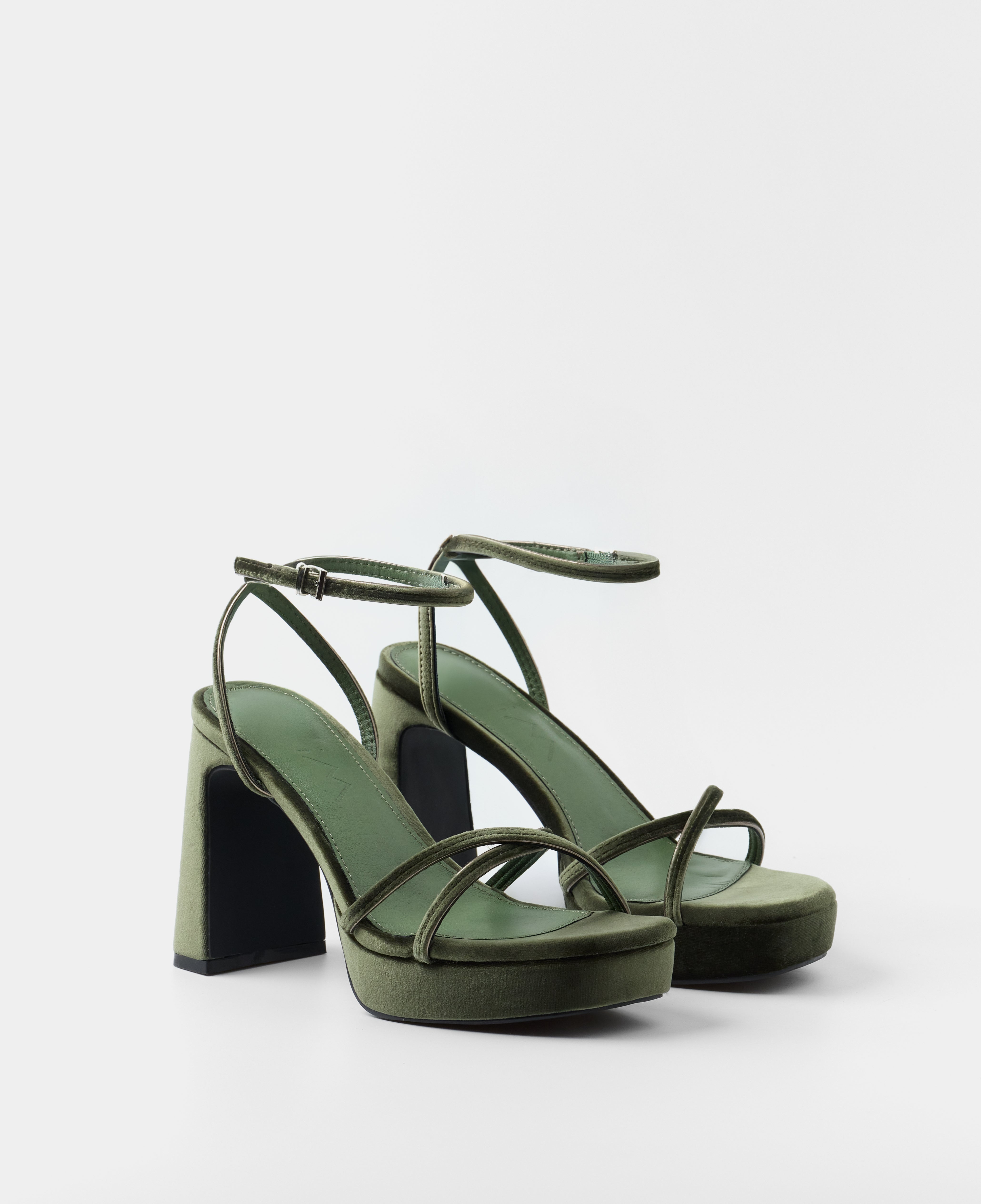 Mim shoes Sandalia de tacón GRETA VERDE VELVET