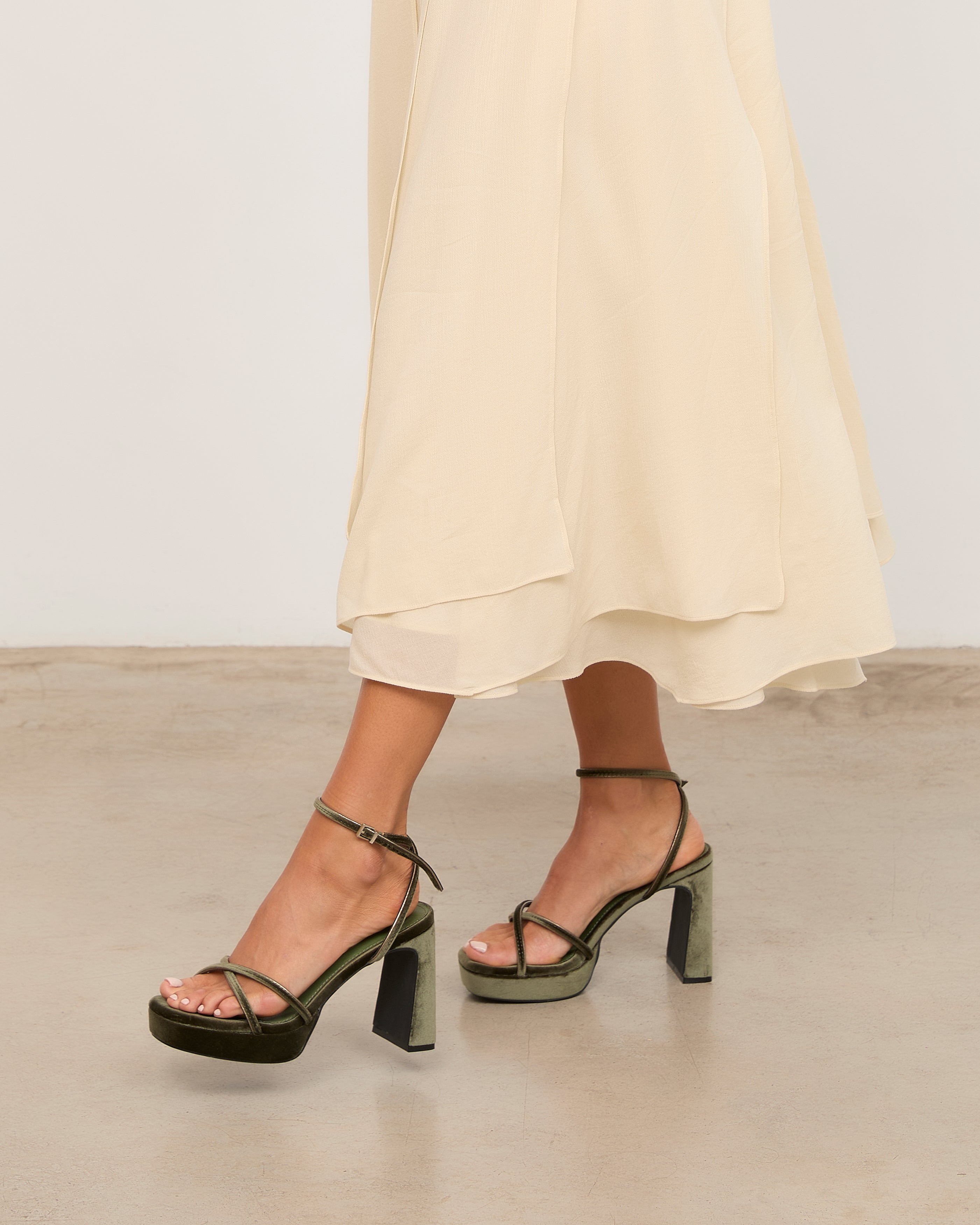 Mim shoes Sandalia de tacón GRETA VERDE VELVET