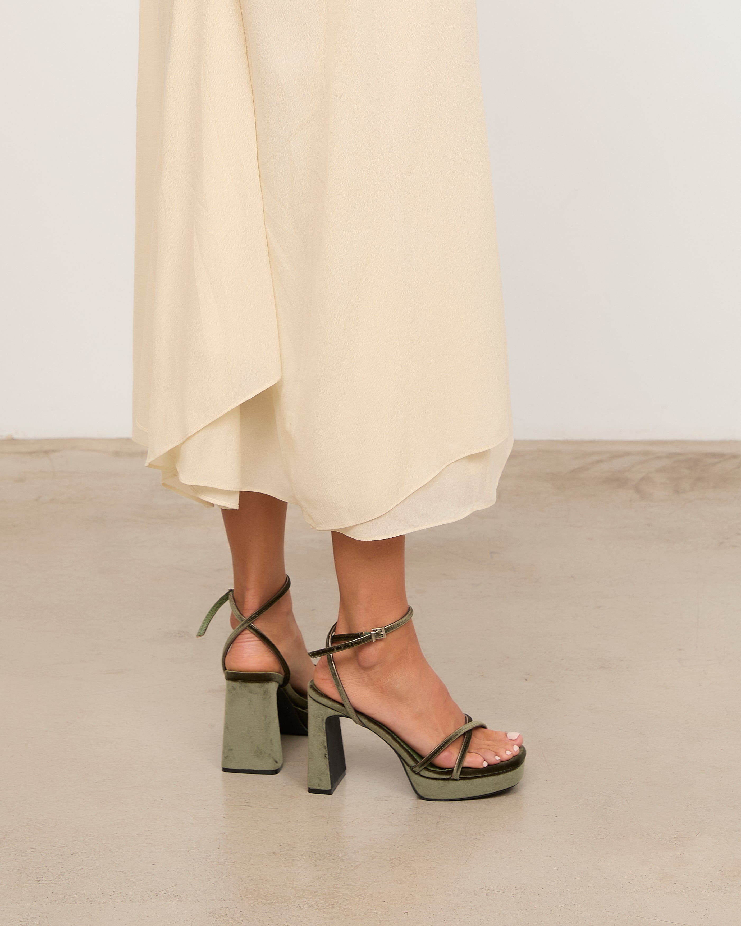 Mim shoes Sandalia de tacón GRETA VERDE VELVET