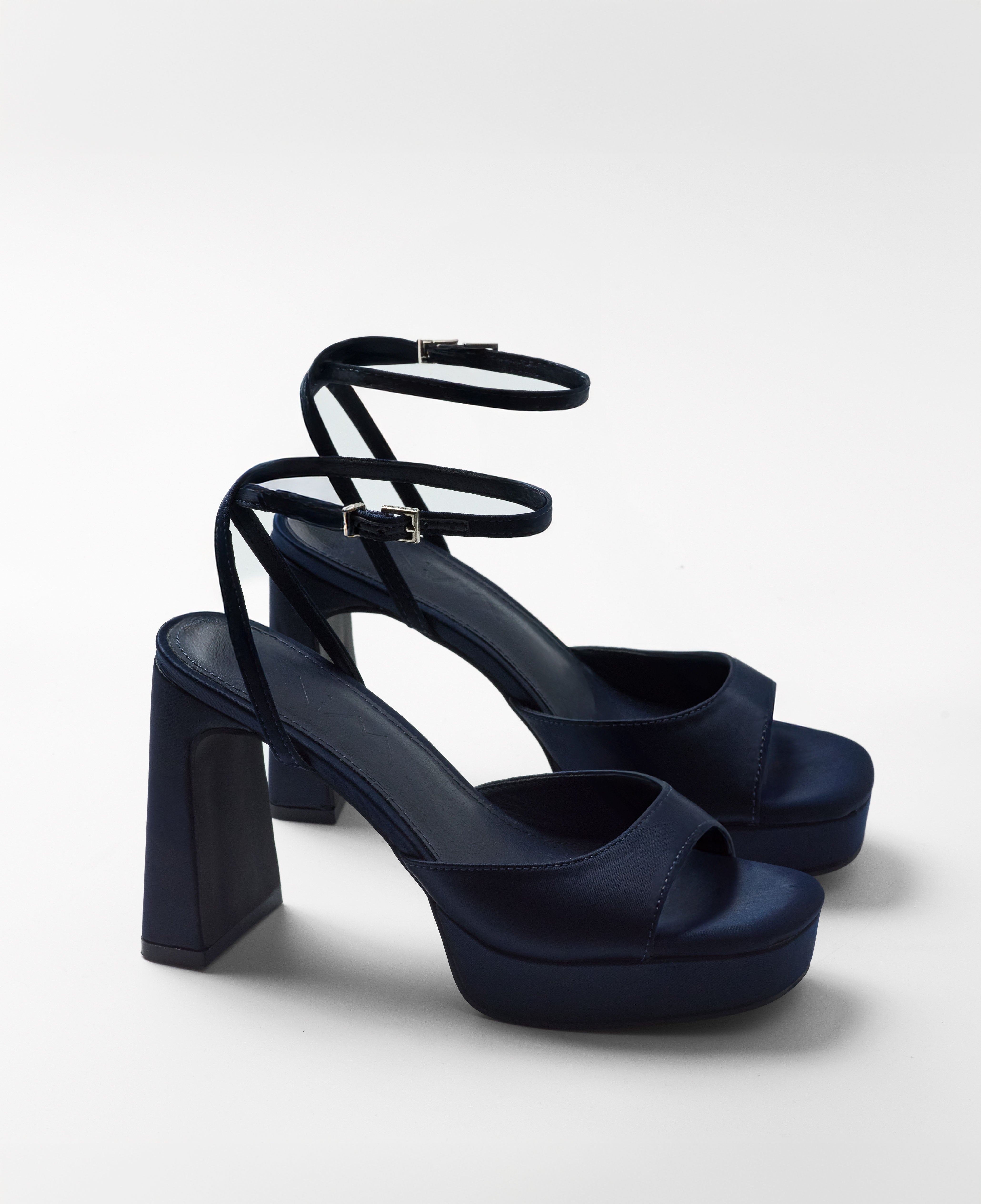 Mim shoes Sandalia de tacón IMA AZUL MARINO SATIN