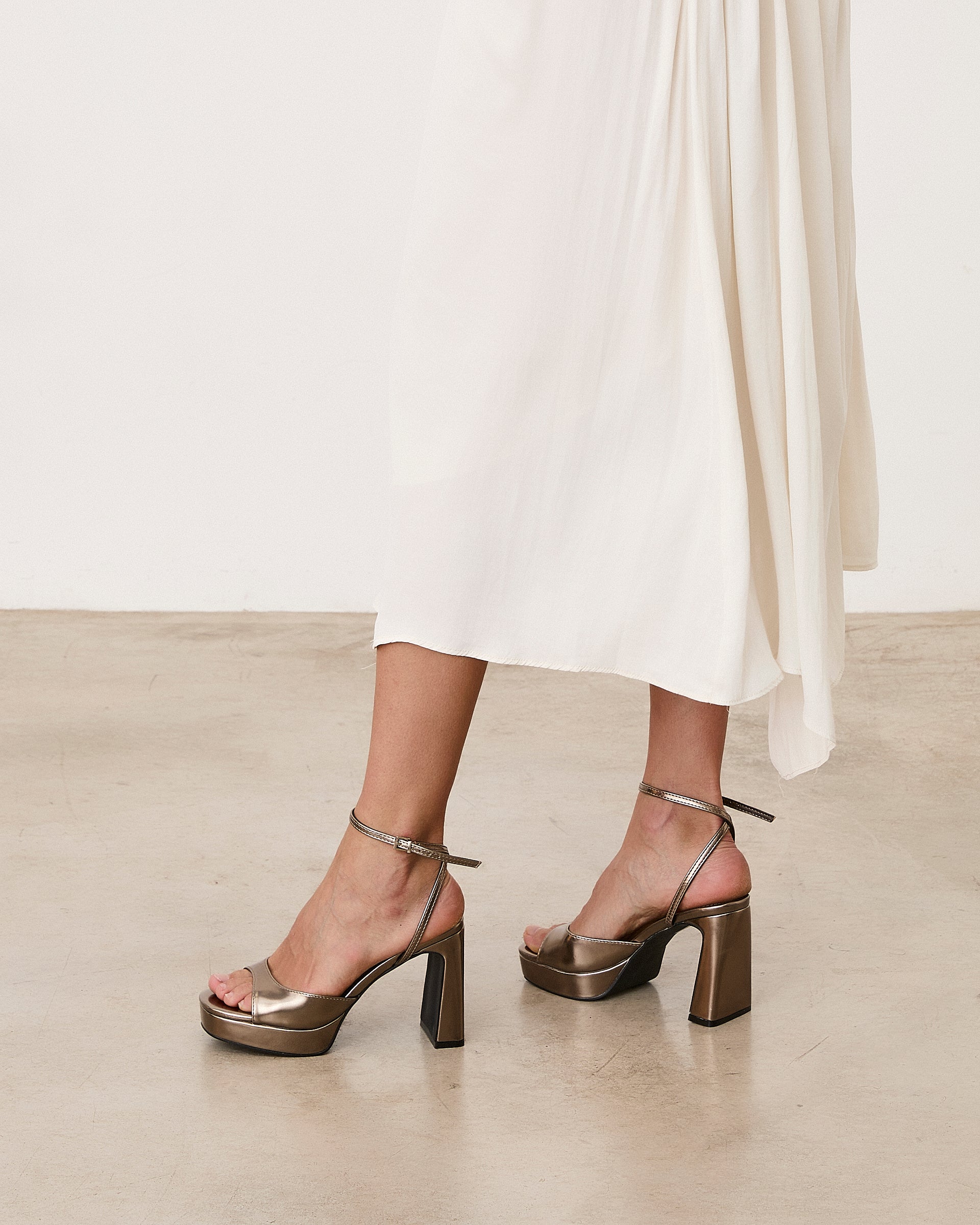 Mim shoes Sandalia de tacón IMA METALIZADO