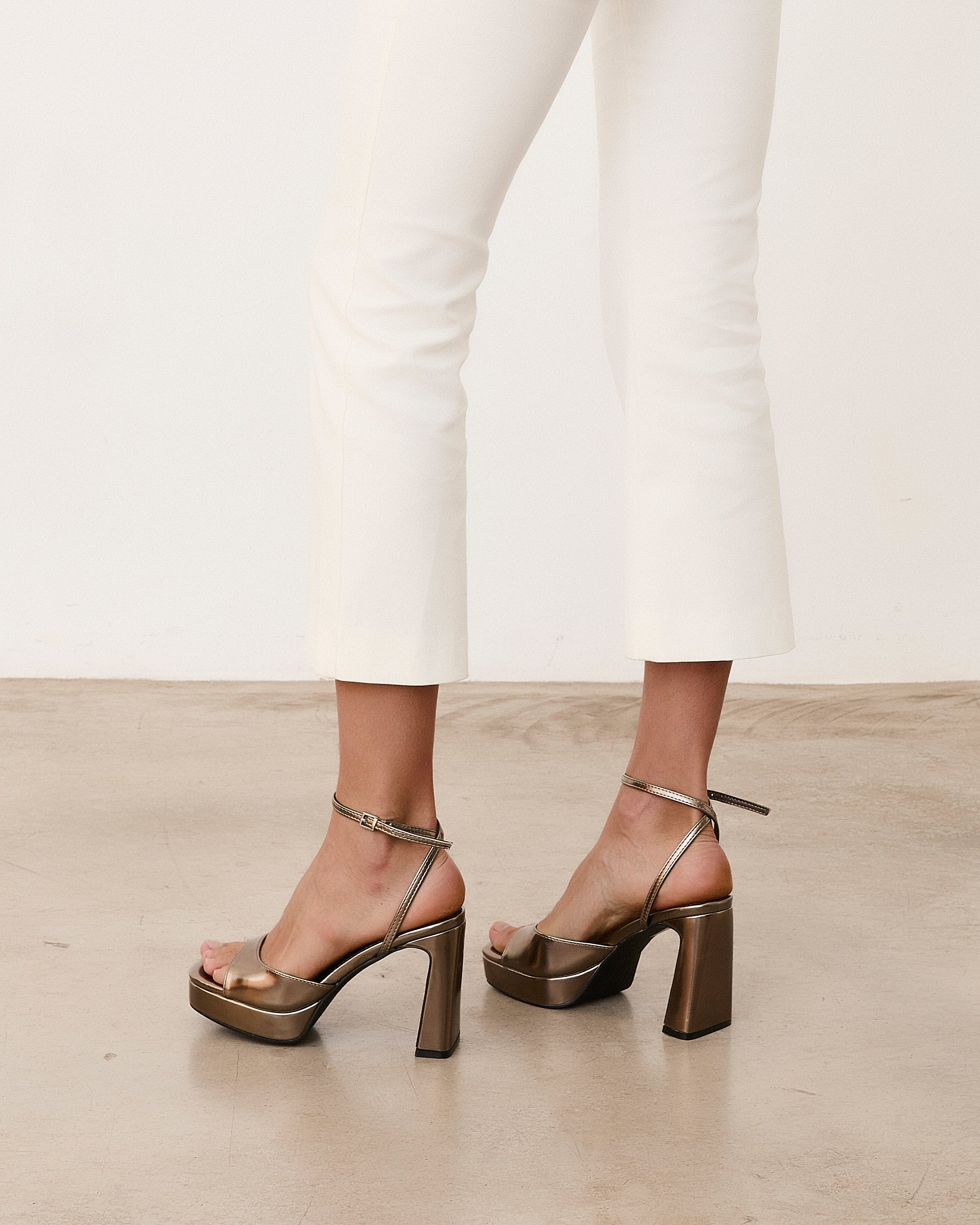 Mim shoes Sandalia de tacón IMA METALIZADO