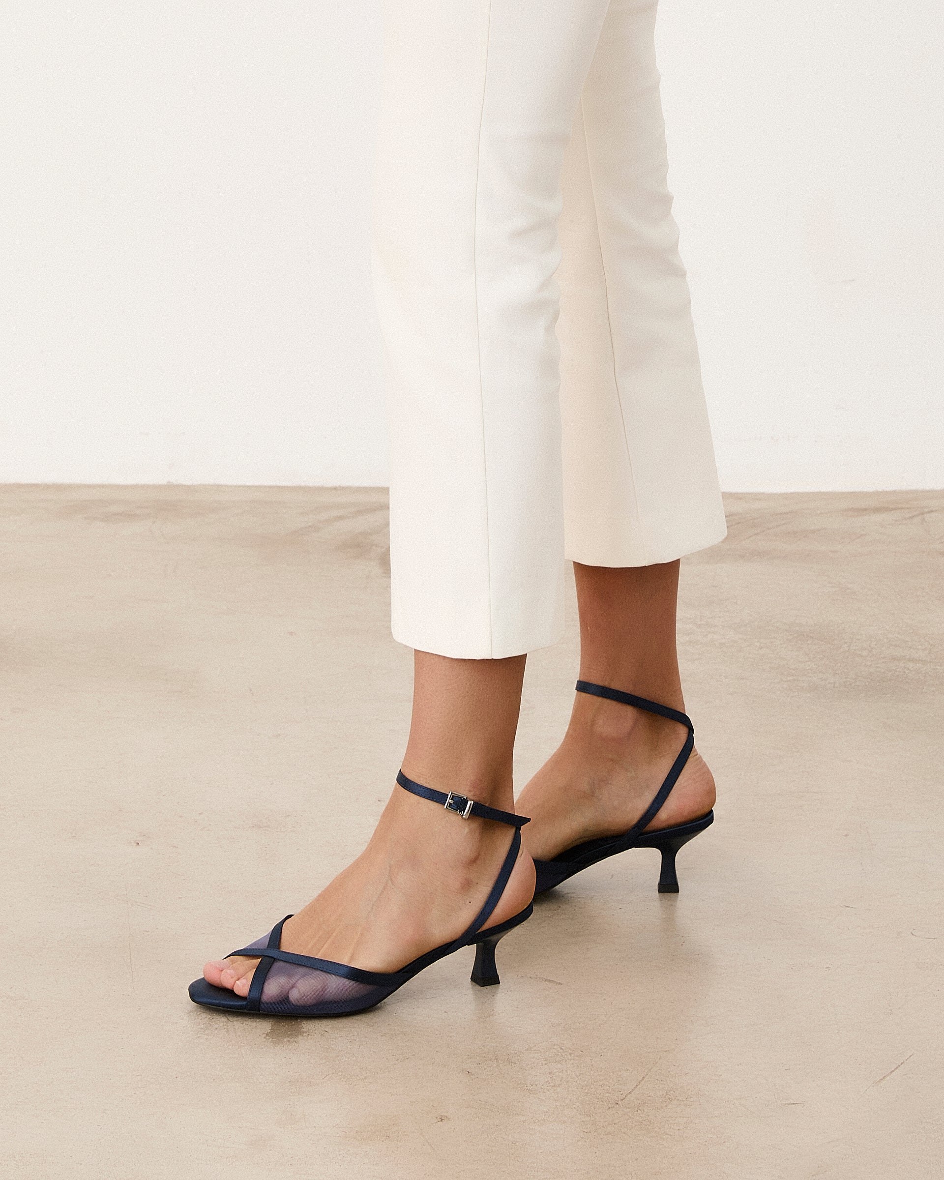 Mim shoes Sandalia de tacón KAMI AZUL MARINO