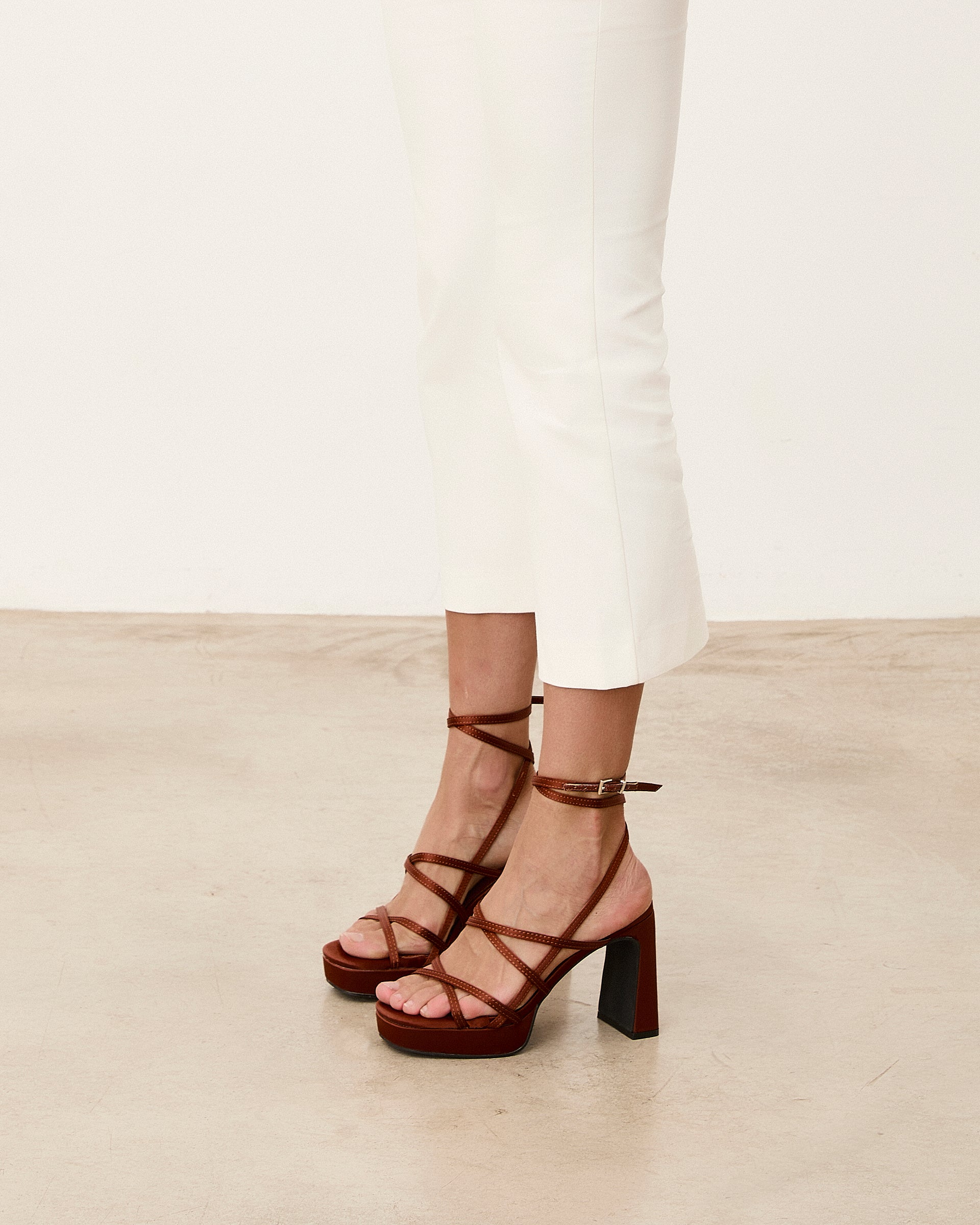 Mim shoes Sandalia de tacón NORI BRONCE