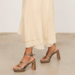 Mim shoes Sandalia de tacón NORI GRIS SATIN