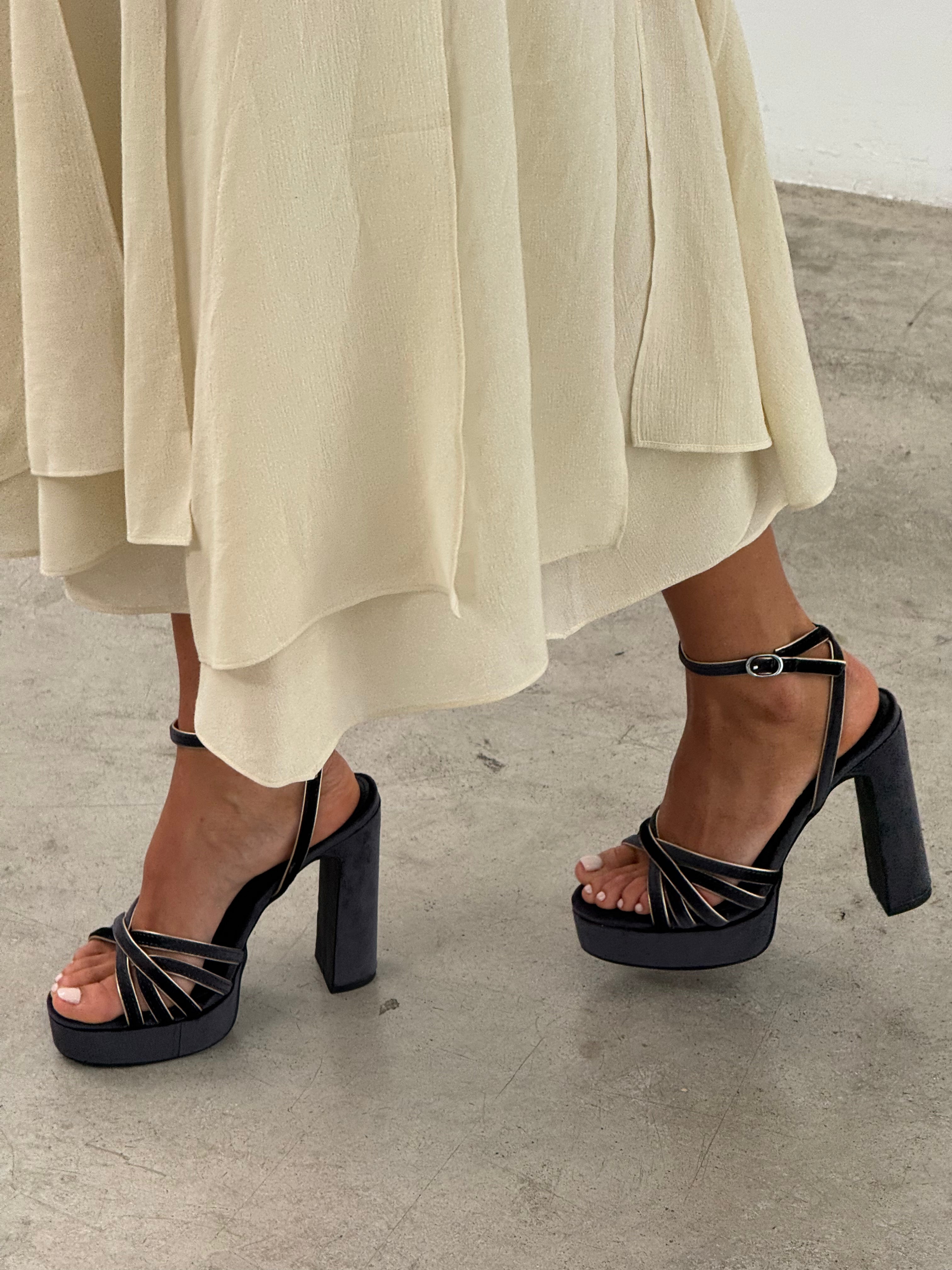 Mim shoes Sandalia de tacón NYA PETROLEO