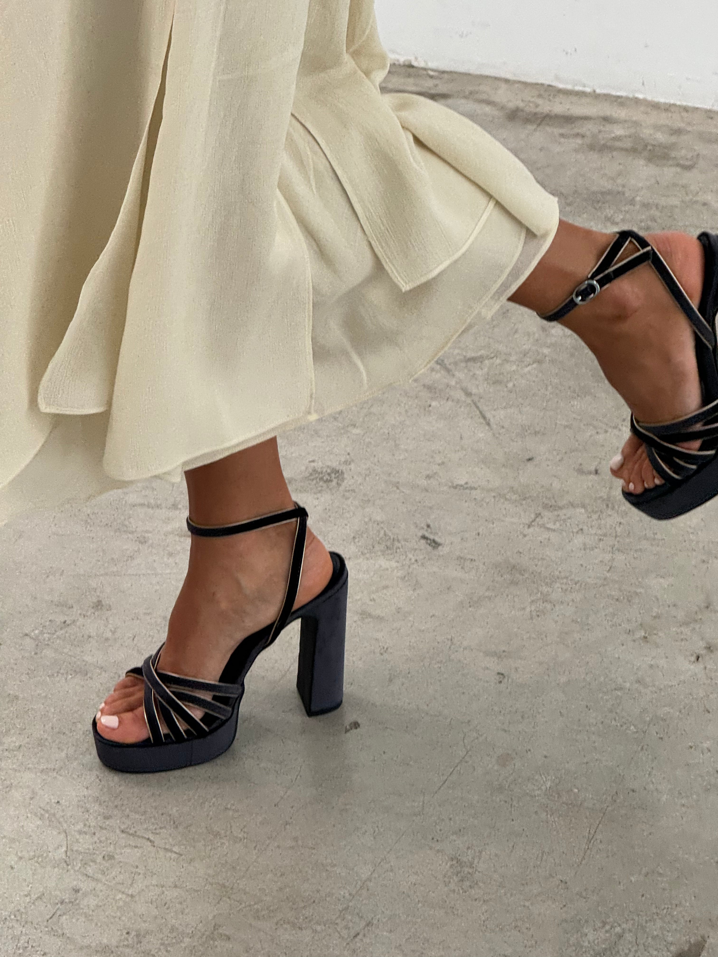 Mim shoes Sandalia de tacón NYA PETROLEO