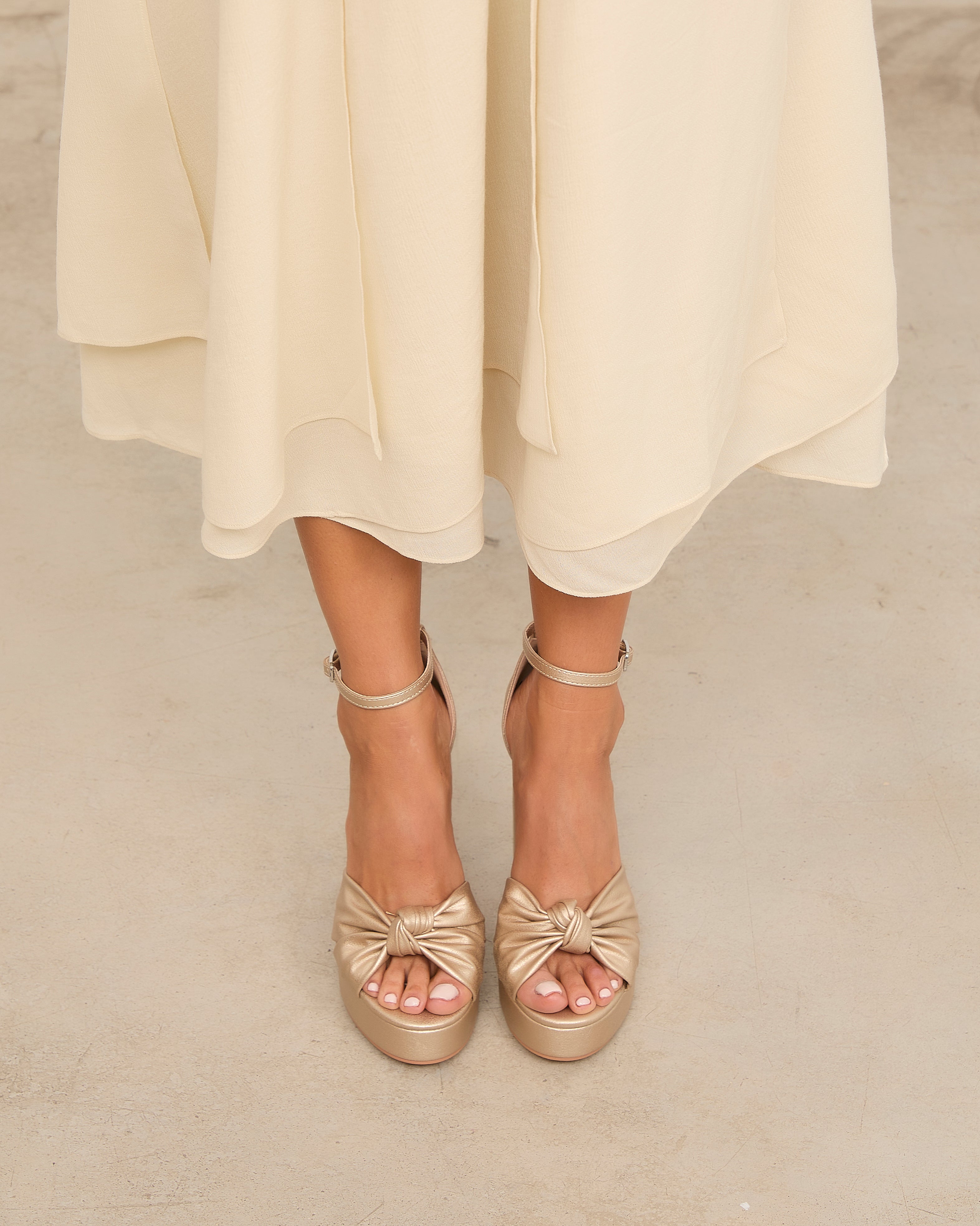 Mim shoes Sandalia de tacón OFE DORADO