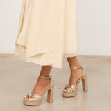 Mim shoes Sandalia de tacón OFE DORADO