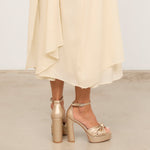 Mim shoes Sandalia de tacón OFE DORADO