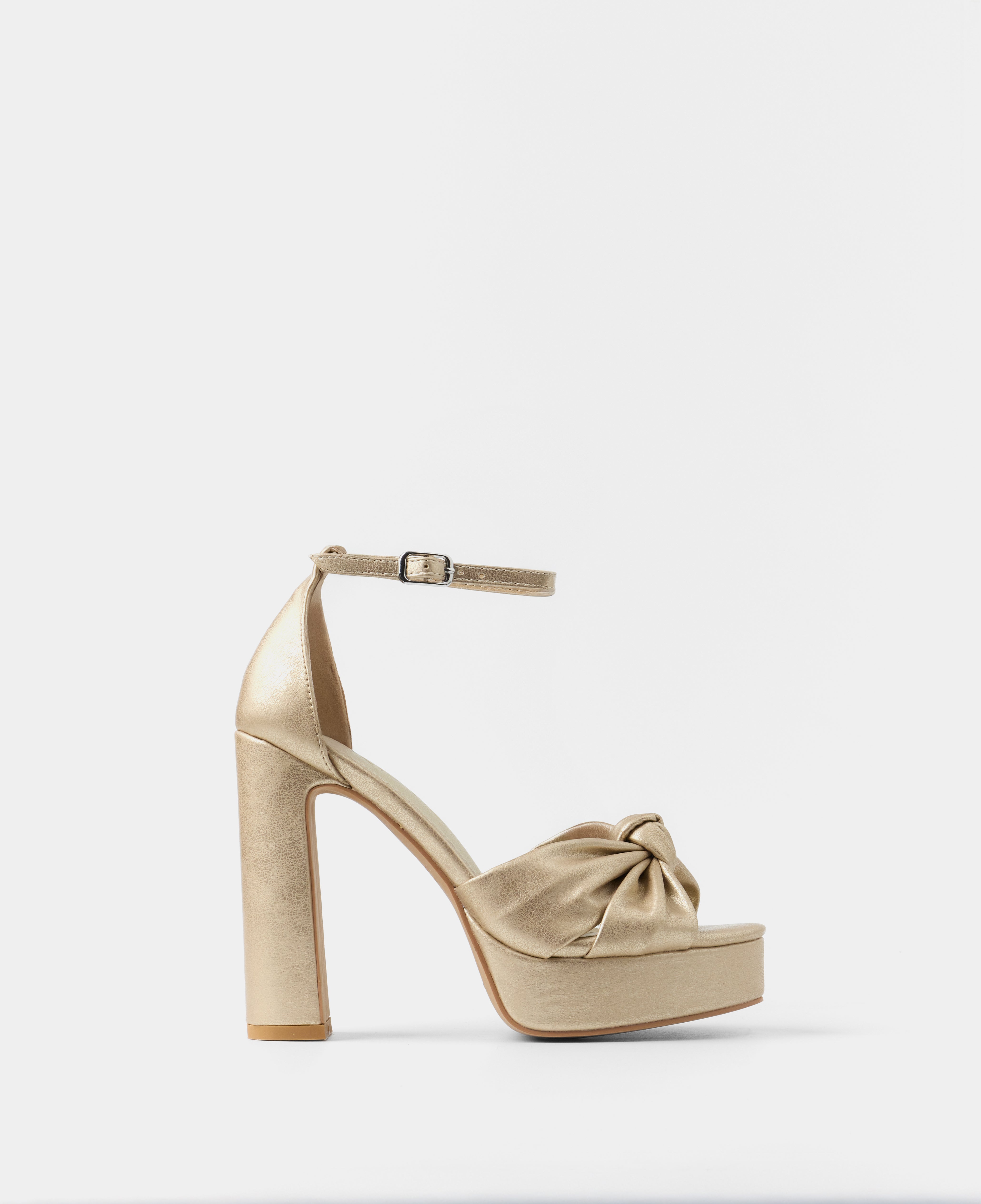 Mim shoes Sandalia de tacón OFE DORADO