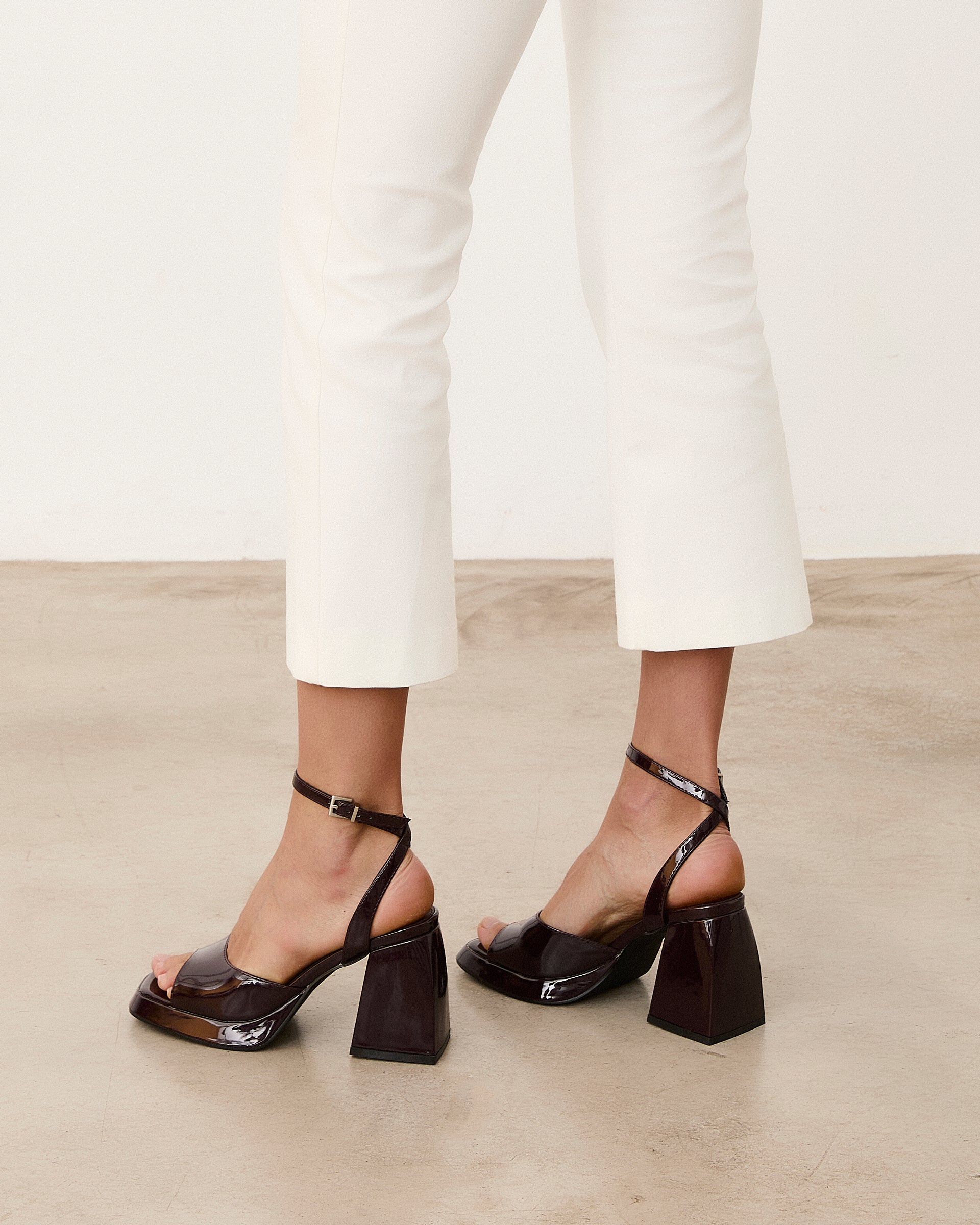 Mim shoes Sandalia de tacón SAIK BURDEOS