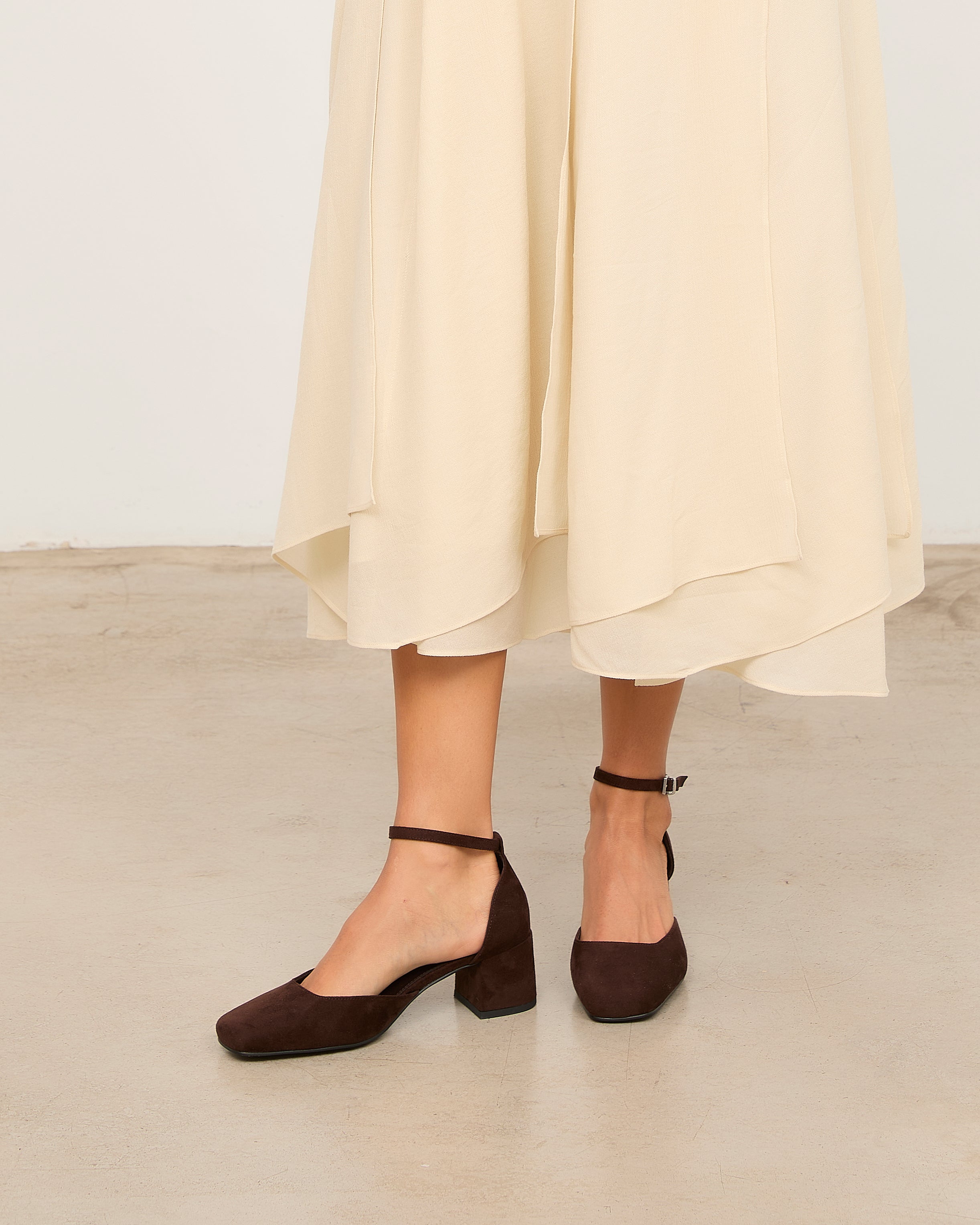 Mim shoes Tacón Cerrado AMBER CHOCOLATE