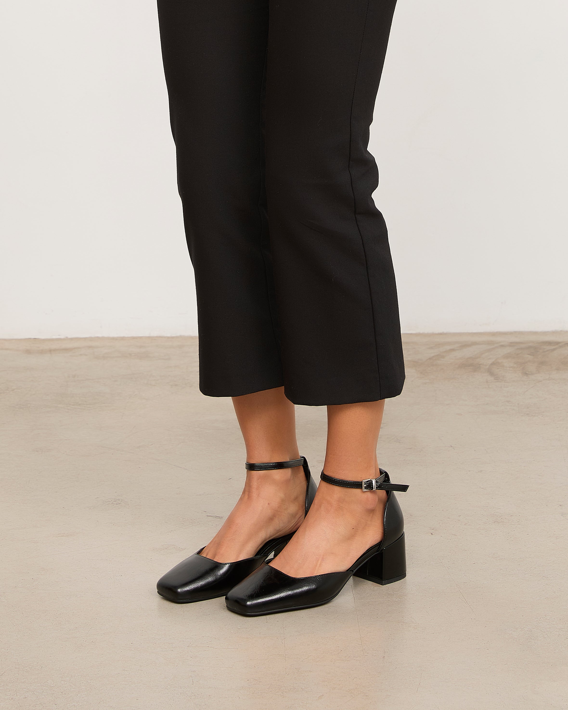 Mim shoes Tacón Cerrado AMBER NEGRO