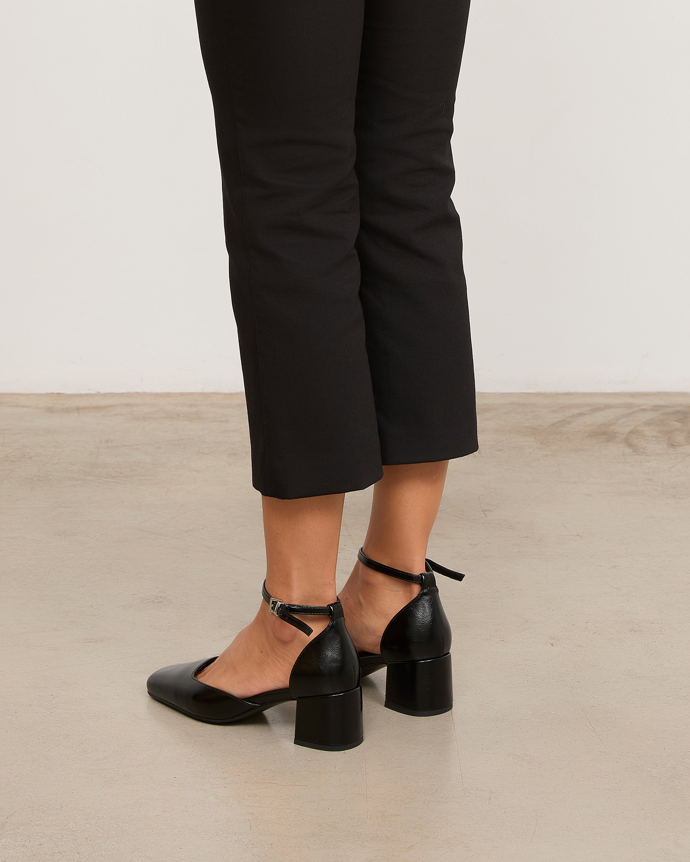 Mim shoes Tacón Cerrado AMBER NEGRO