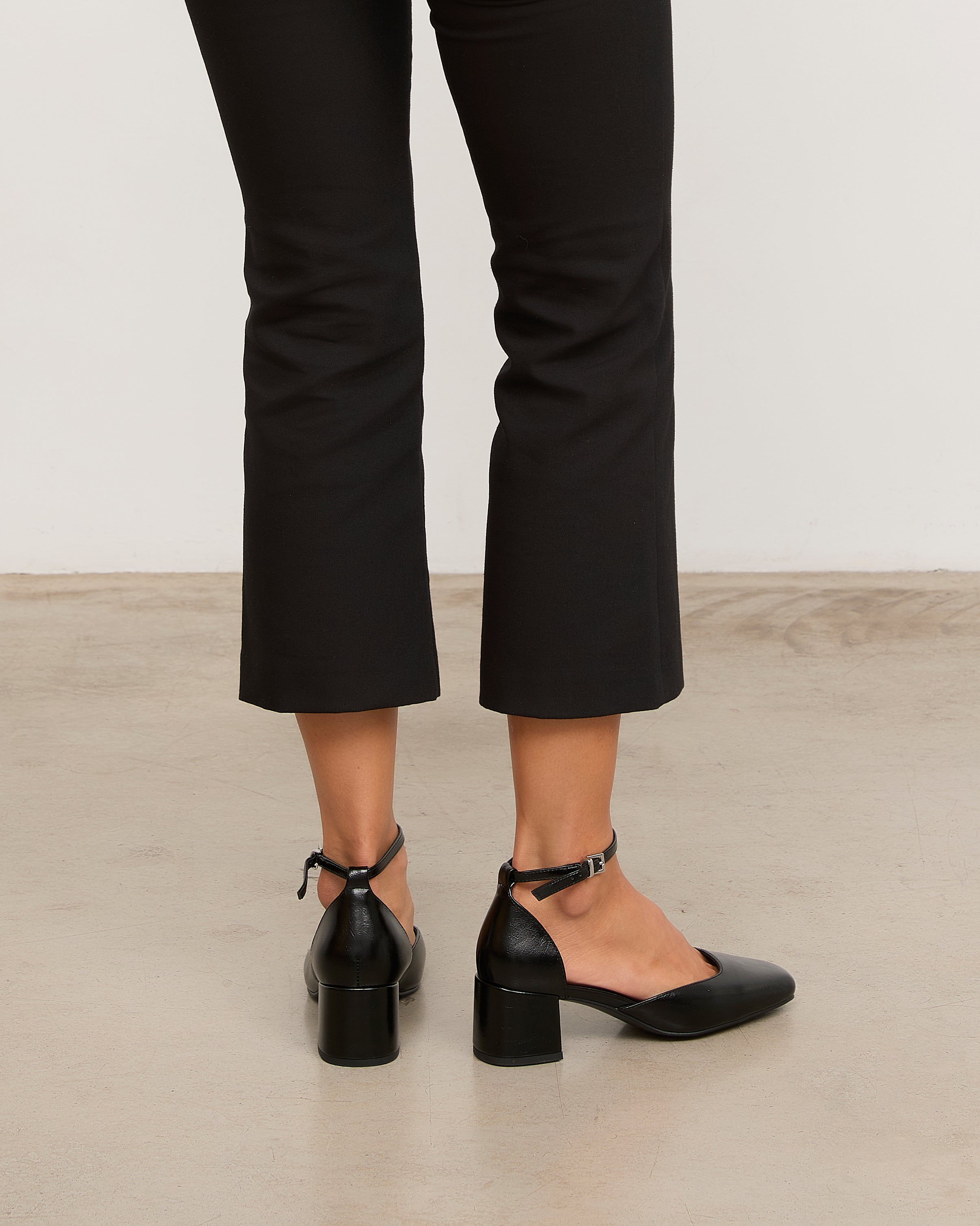 Mim shoes Tacón Cerrado AMBER NEGRO