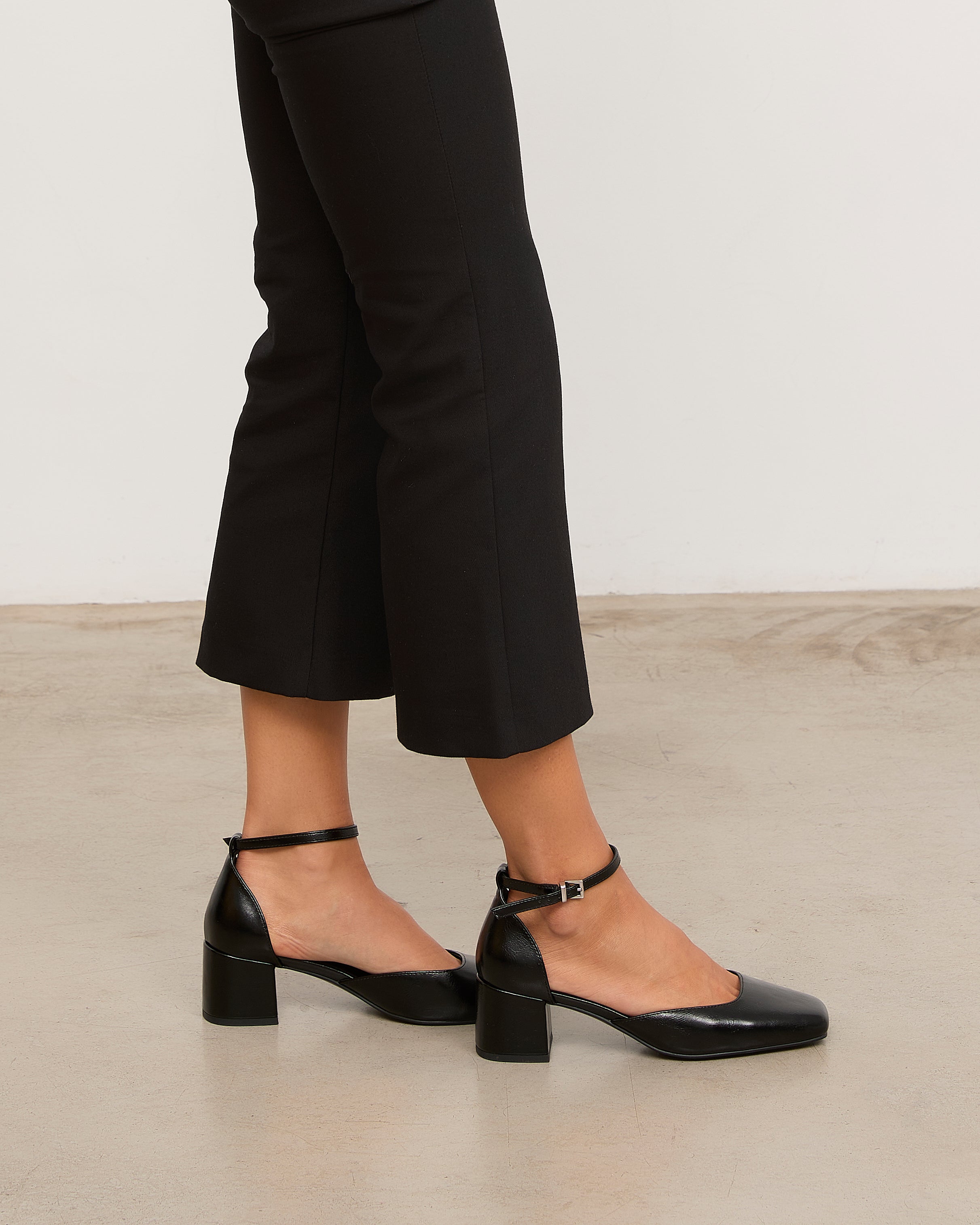 Mim shoes Tacón Cerrado AMBER NEGRO
