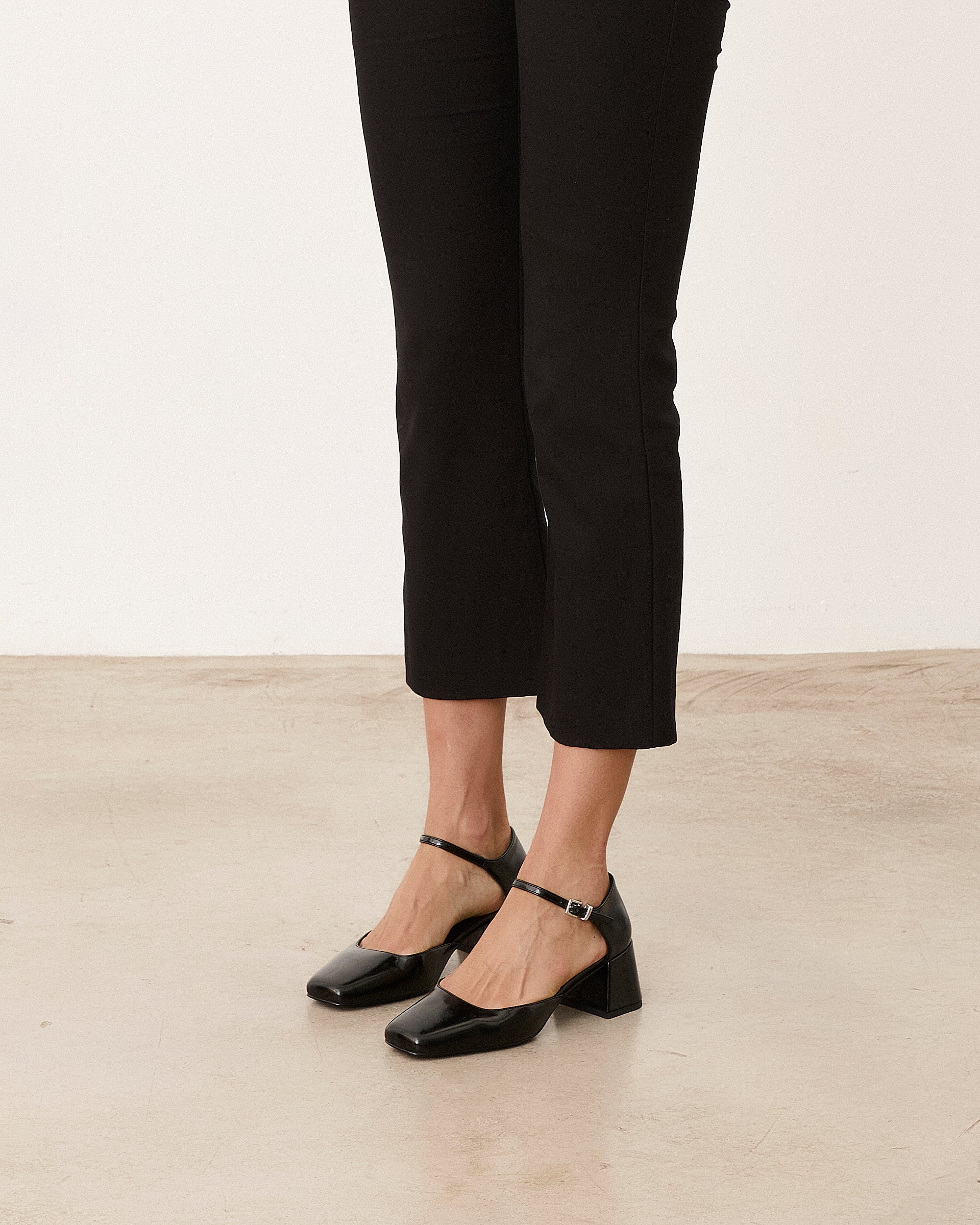 Mim shoes Tacón cerrado AMELIA NEGRO