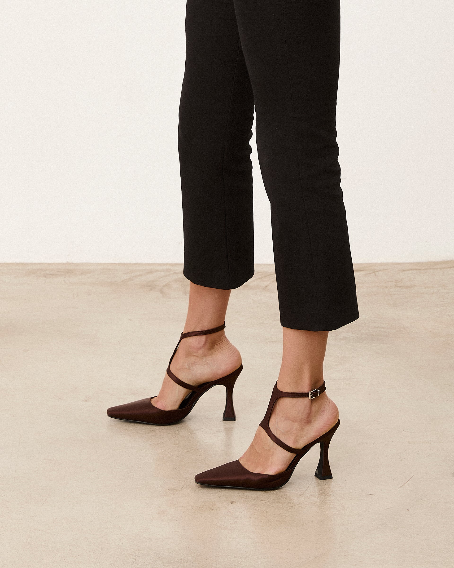 Mim shoes Tacón cerrado DANIELLE CHOCOLATE SATIN