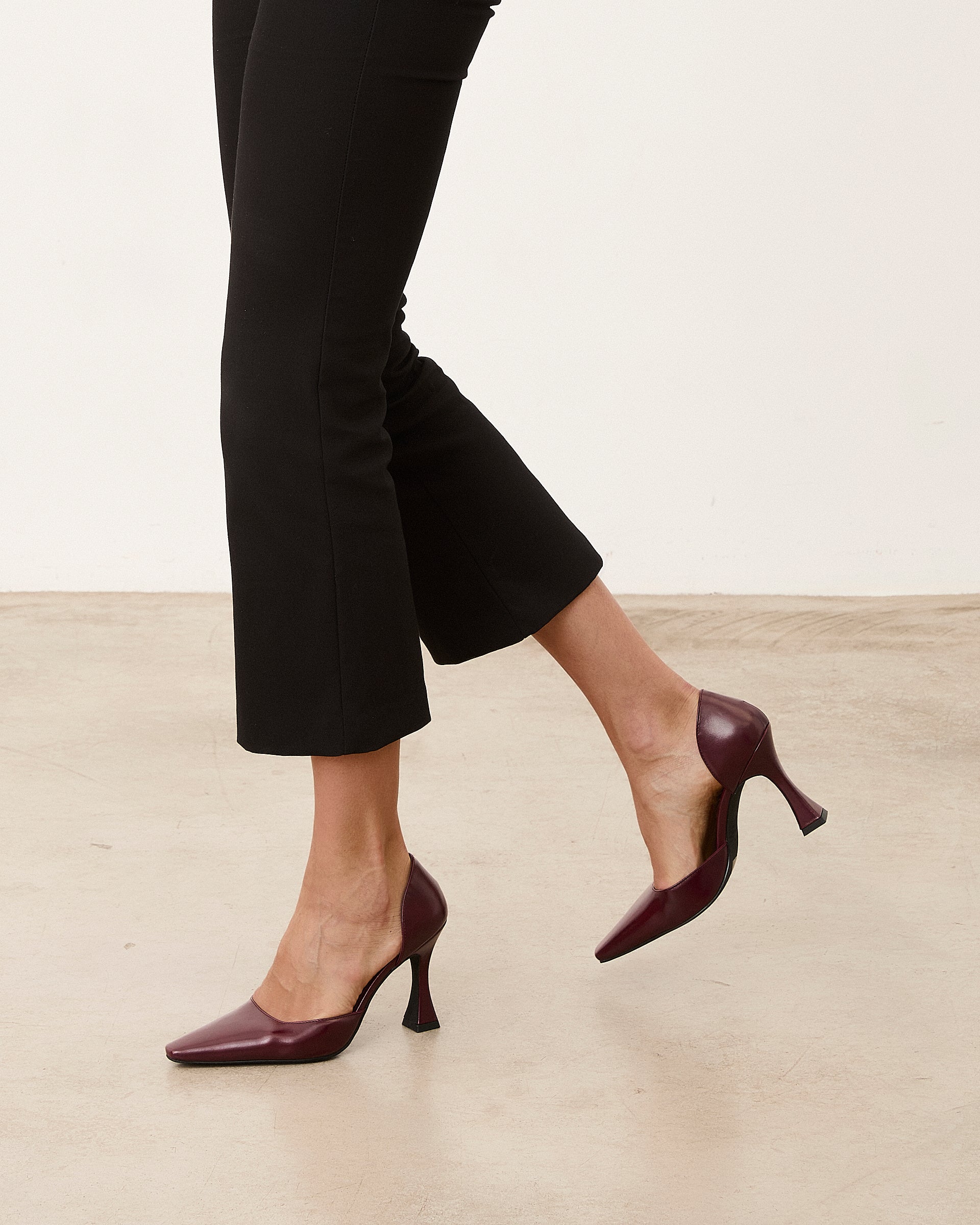 Mim shoes Tacón cerrado DEAN BURDEOS