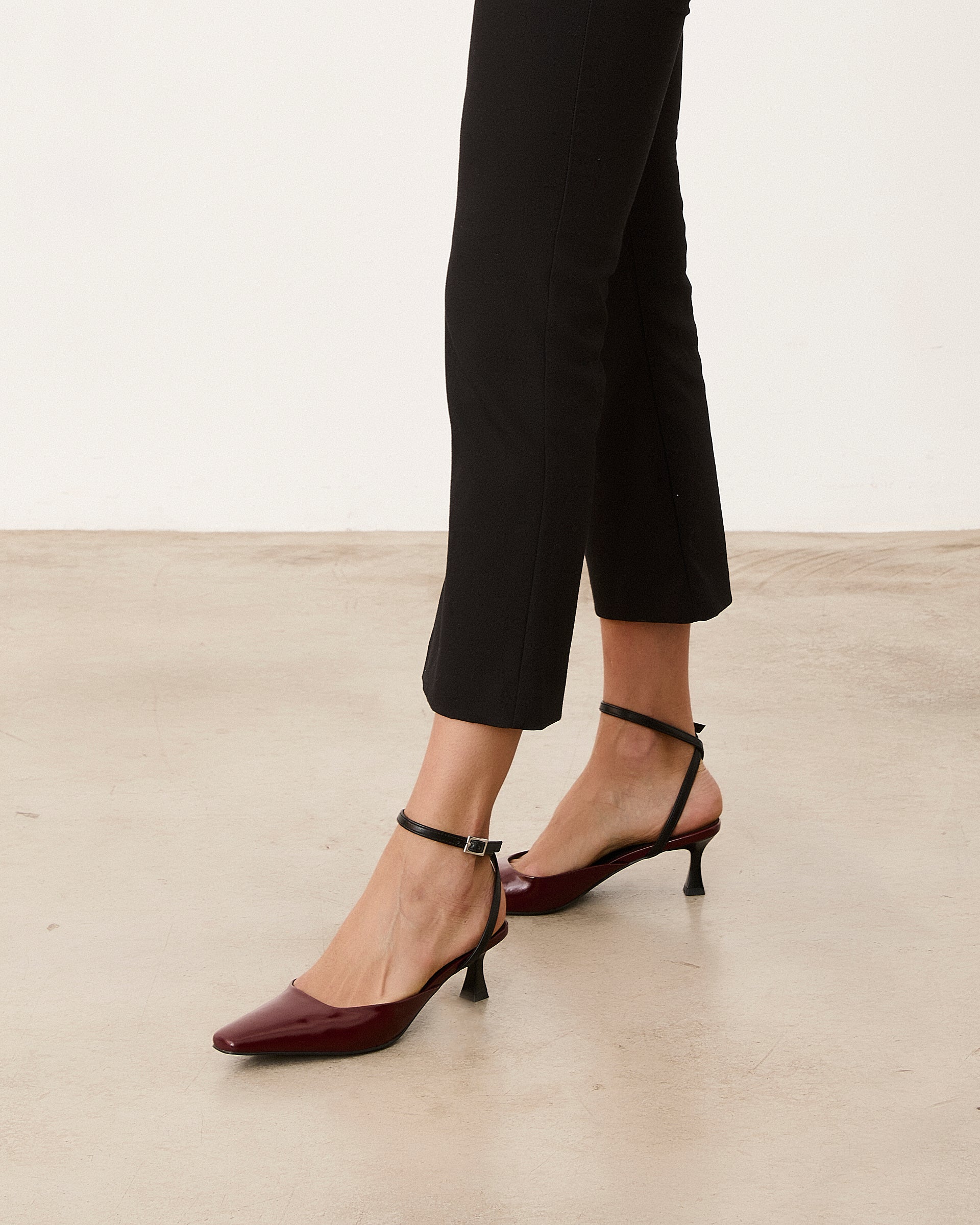 Mim shoes Tacón cerrado KOKO BURDEOS