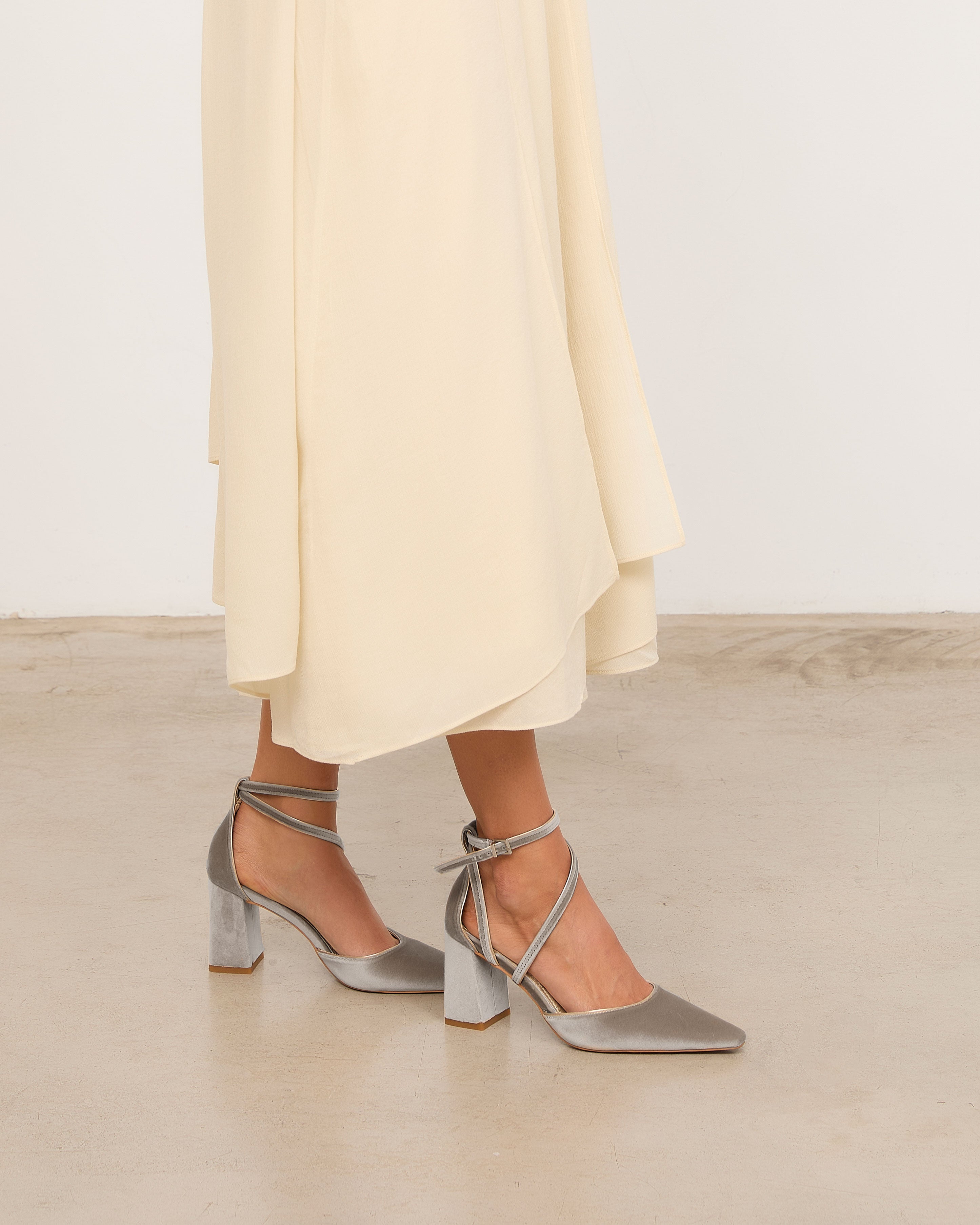 Mim shoes Tacón Cerrado LACE PIEDRA VELVET