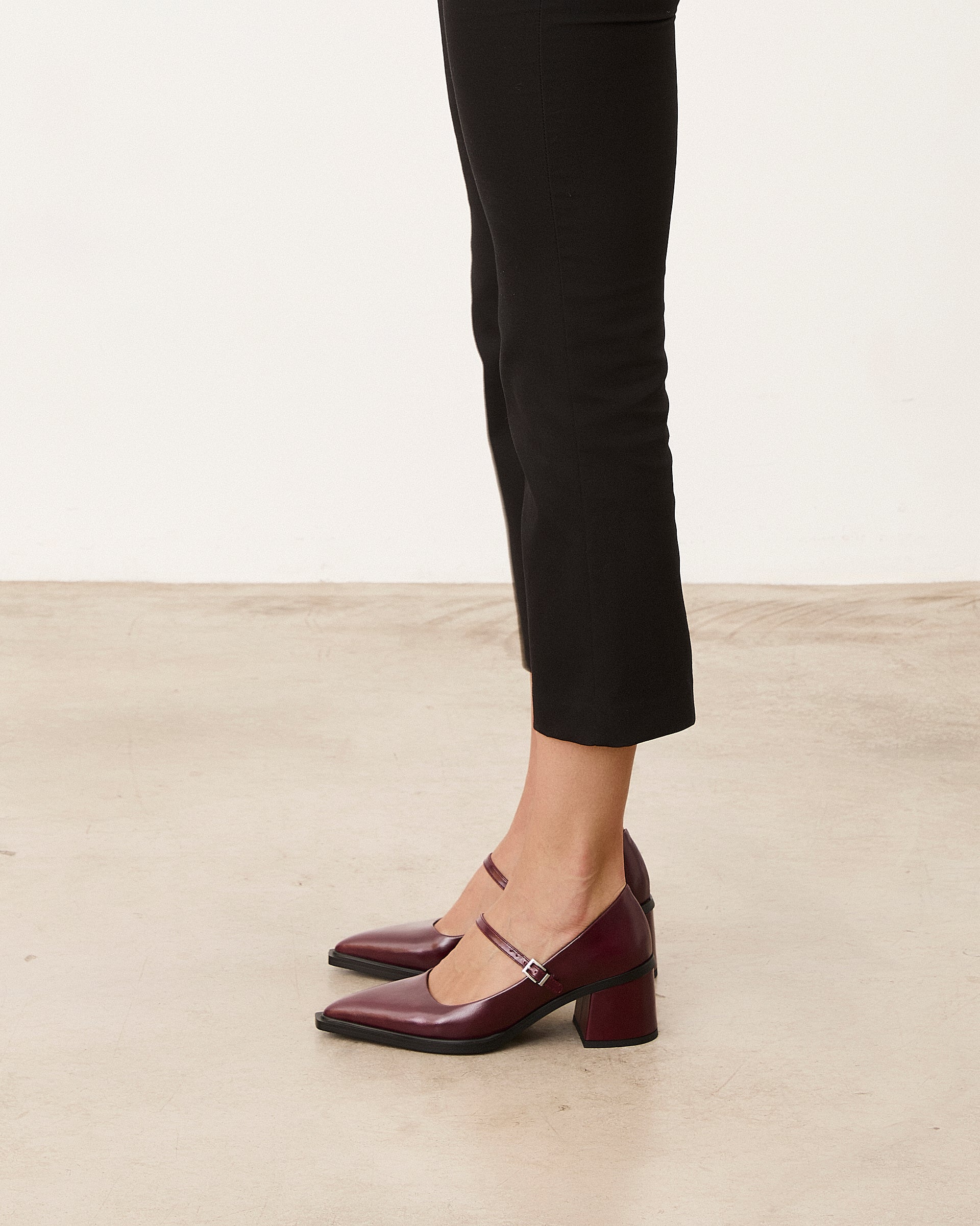 Mim shoes Tacón cerrado RACHEL BURDEOS