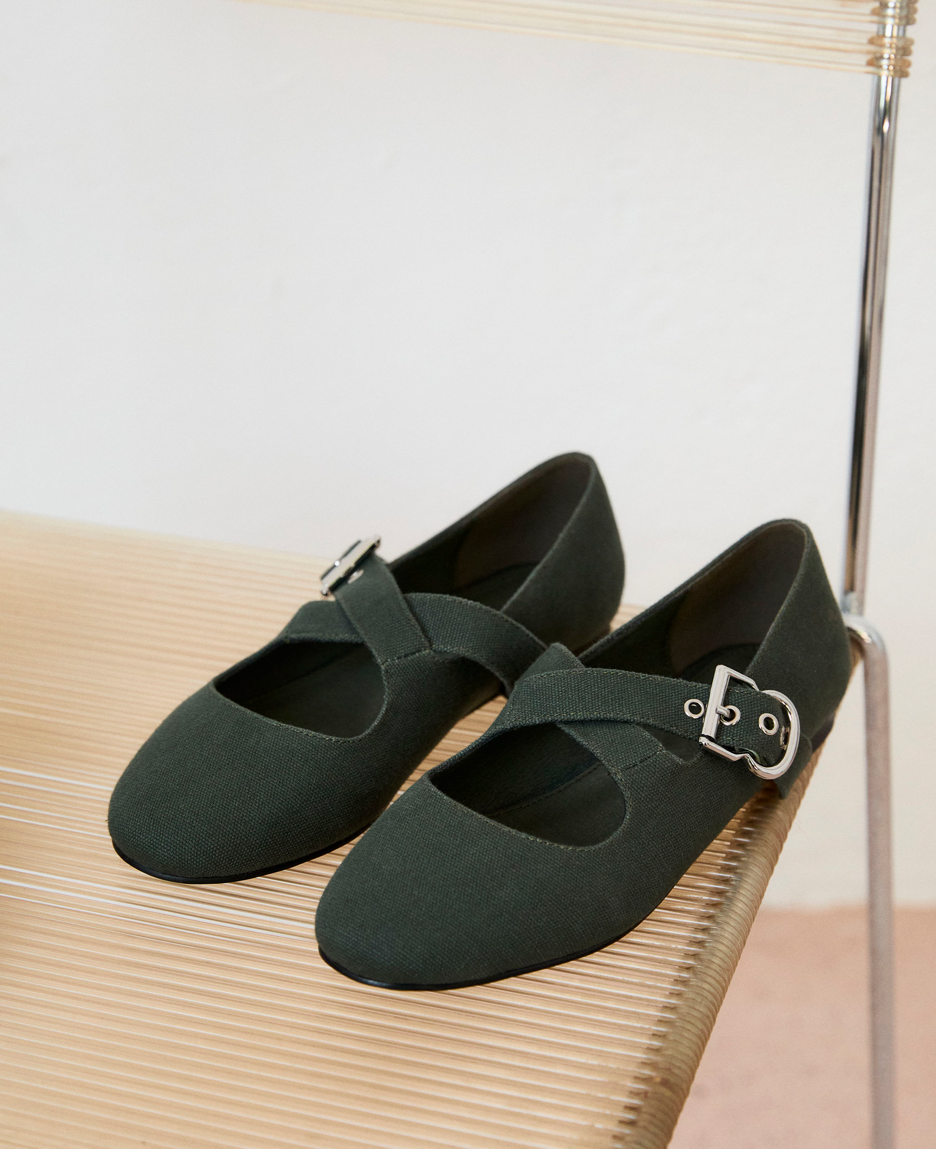 Mim shoes Zapato plano FLO KAKI